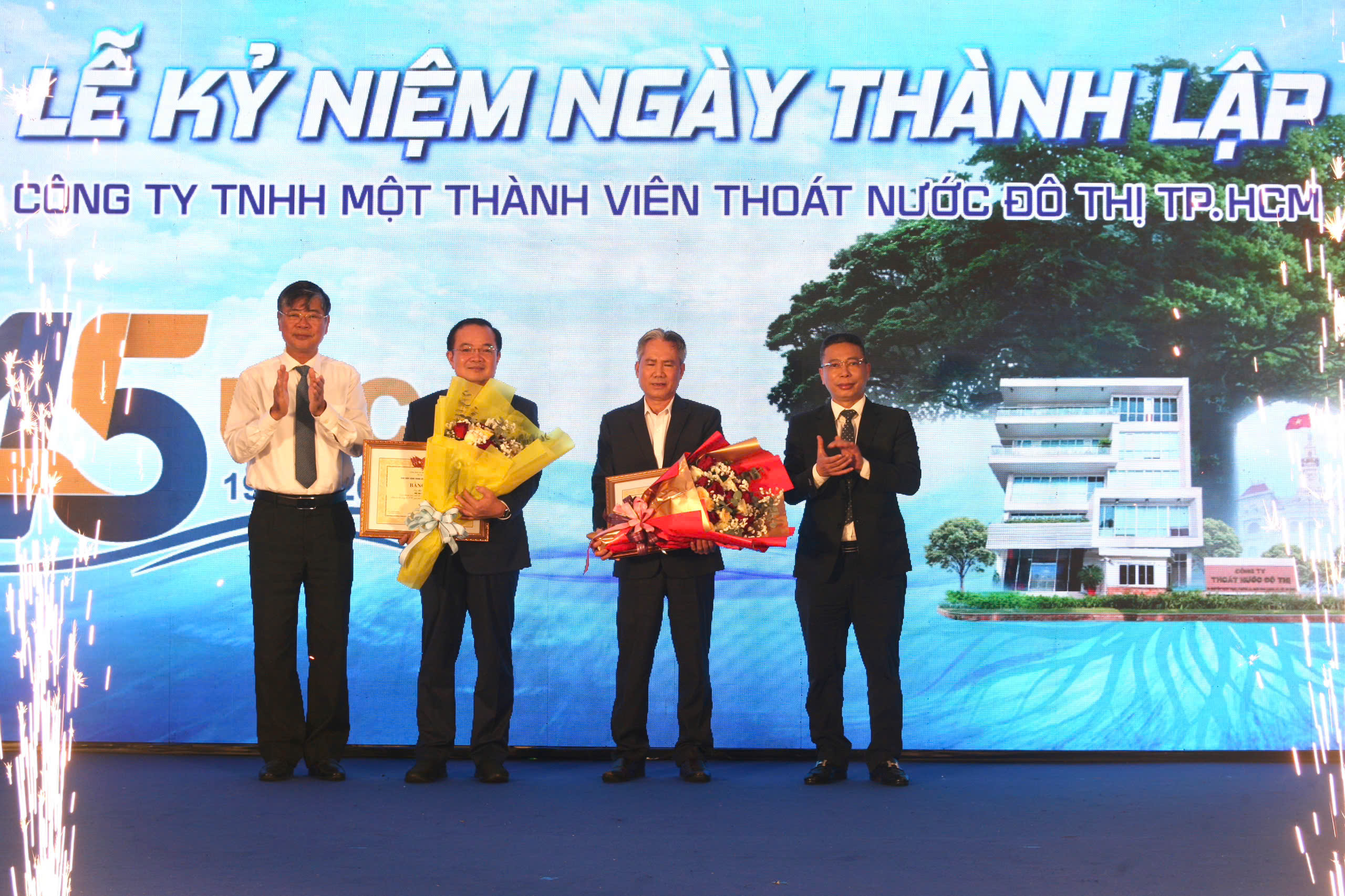 45 năm th&agrave;nh lập C&ocirc;ng ty TNHH MTV Tho&aacute;t nước đ&ocirc; thị TP HCM: Kh&ocirc;ng ngừng cống hiến- Ảnh 5.