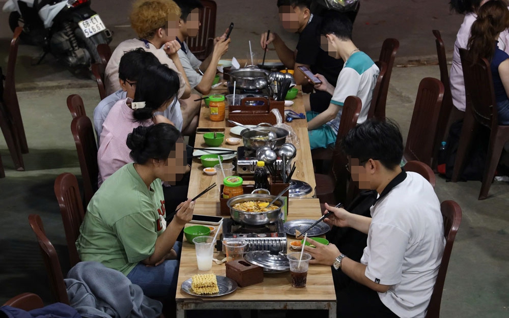 Ẩn họa trên bàn tiệc