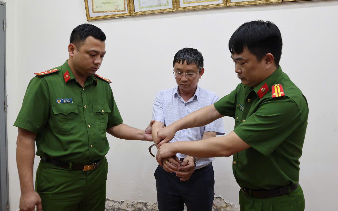 Bắt Phó giám đốc Trung tâm kiểm định ở TP HCM với hành vi "cực kỳ nguy hiểm"