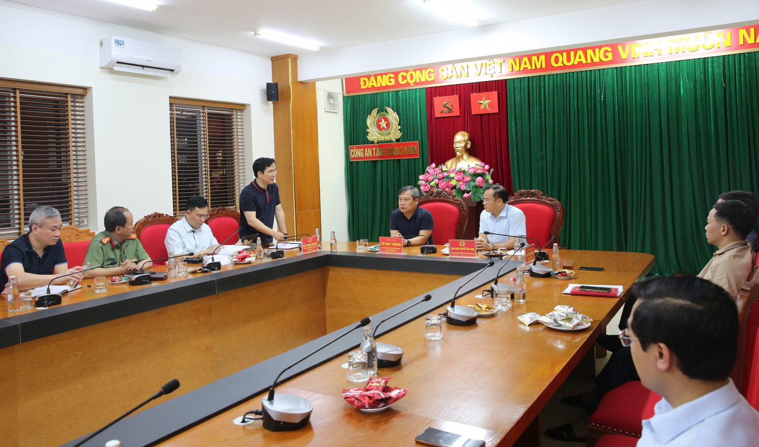 Nhóm tội phạm ma túy nổ súng AK chống trả, một Thượng úy công an hy sinh- Ảnh 3.