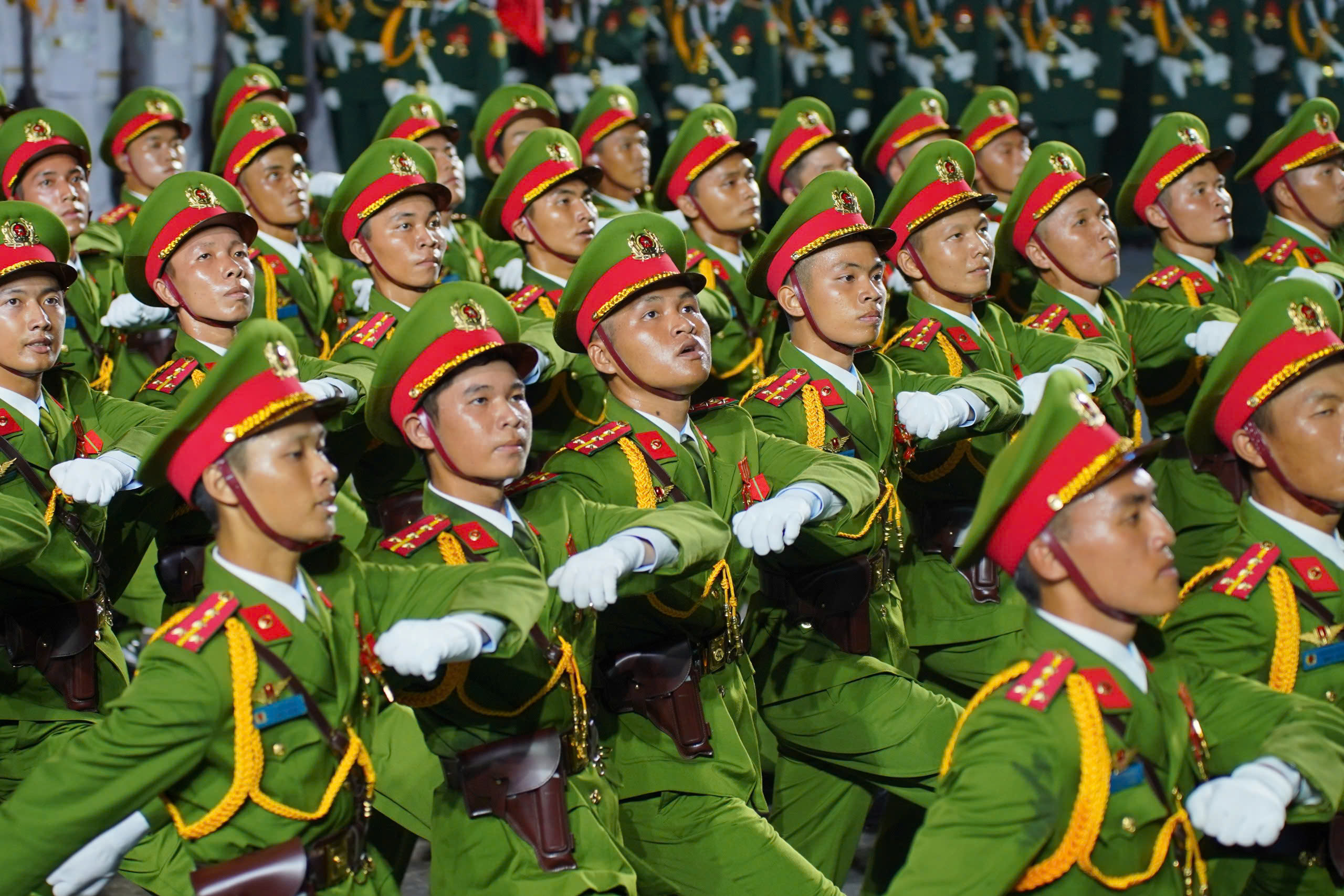 Th&ocirc;ng điệp h&agrave;o h&ugrave;ng được gửi đi từ mỗi khối diễu binh, diễu h&agrave;nh- Ảnh 16.