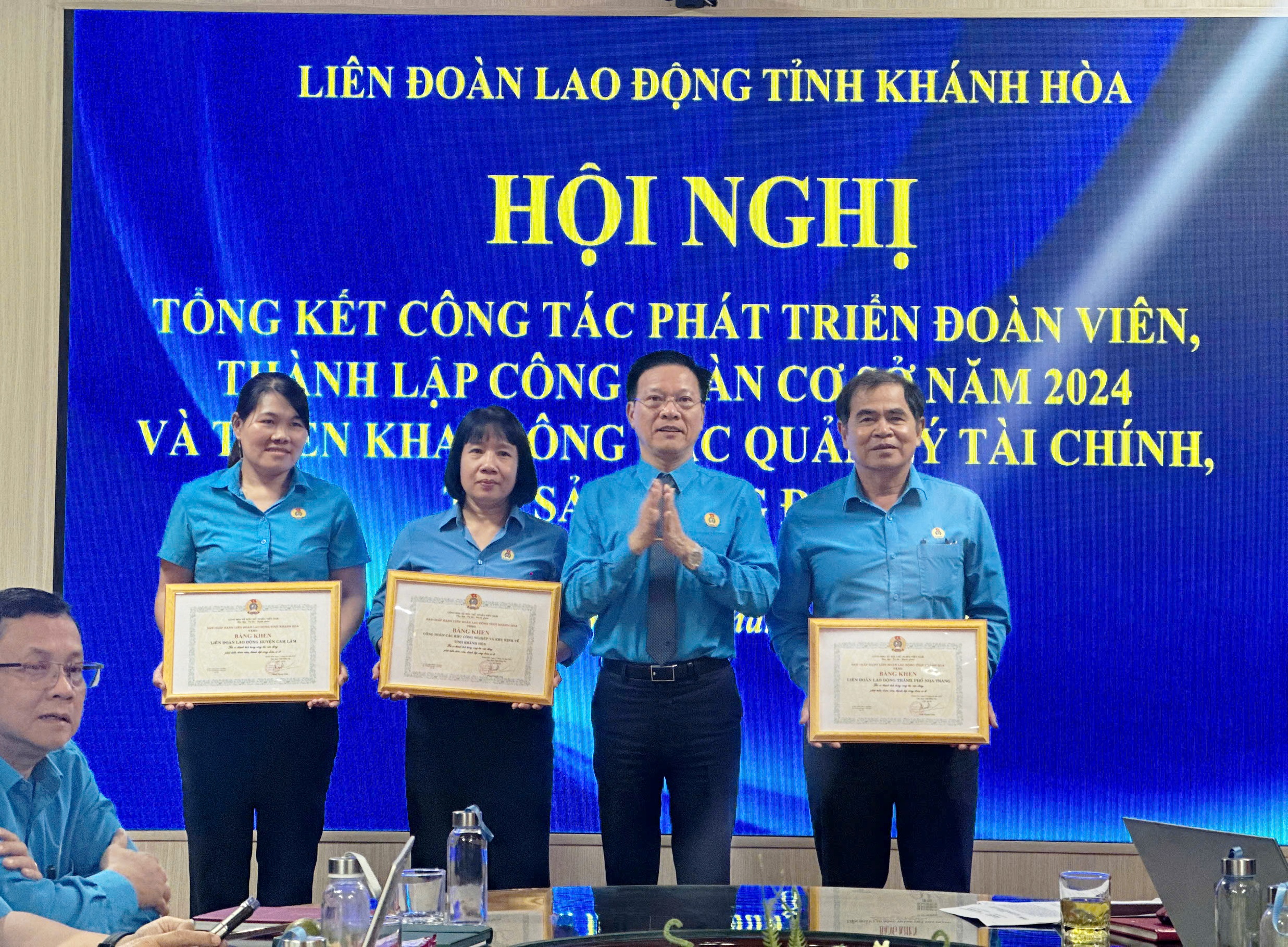 LĐLĐ Khánh Hòa phấn đấu kết nạp 20.000 đoàn viên mới - Ảnh 2.