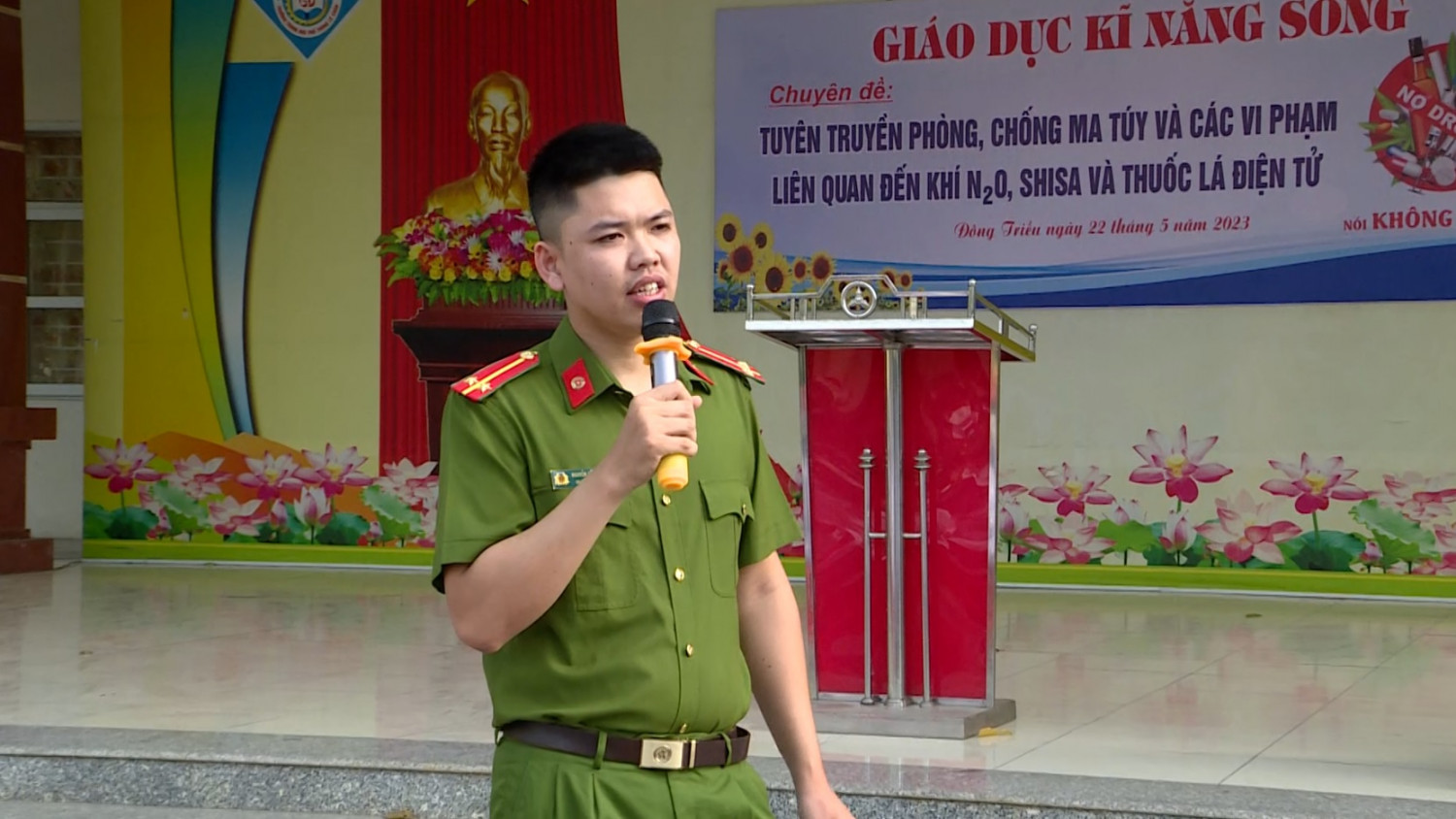 Thăng qu&acirc;n h&agrave;m vượt cấp cho Thượng &uacute;y C&ocirc;ng an hy sinh khi bắt tội phạm ma t&uacute;y- Ảnh 1.