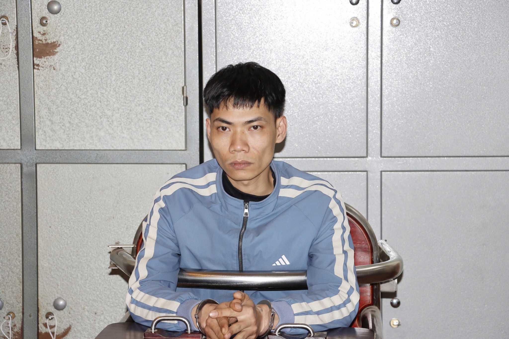 Bắt giang hồ m&aacute;u lạnh &ldquo;Tuấn ng&aacute;o&rdquo; đ&acirc;m tử vong đối thủ- Ảnh 1.