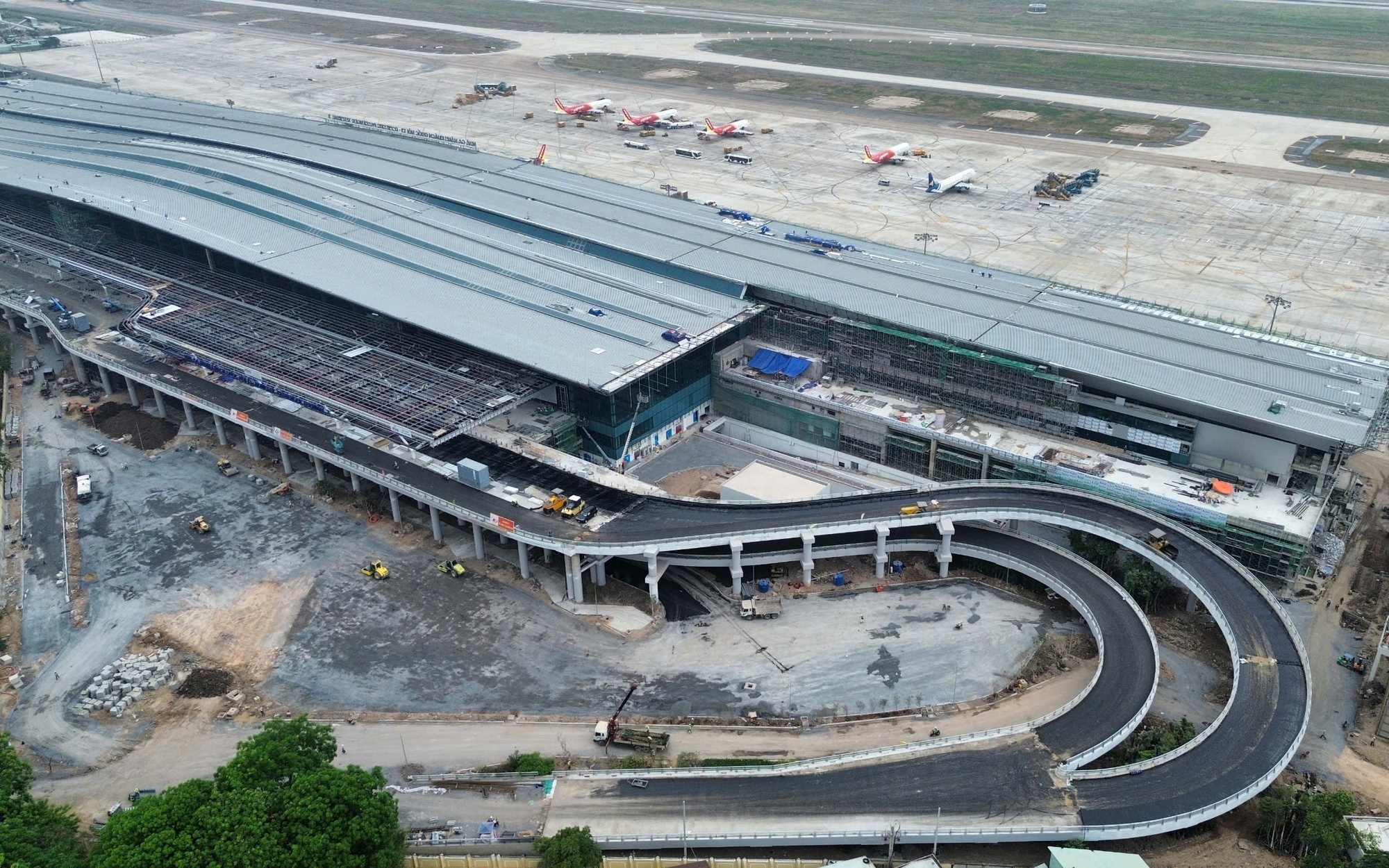 Lộ trình ra vào nhà ga T3 Tân Sơn Nhất: Xe máy đi đường nào, ô tô đi lối nào?