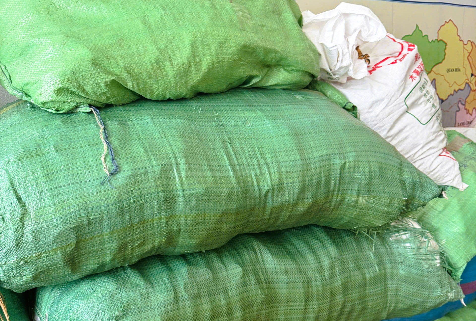 Vụ phá đường dây thuốc giả quy mô toàn quốc: Những hình ảnh ghê người- Ảnh 5.