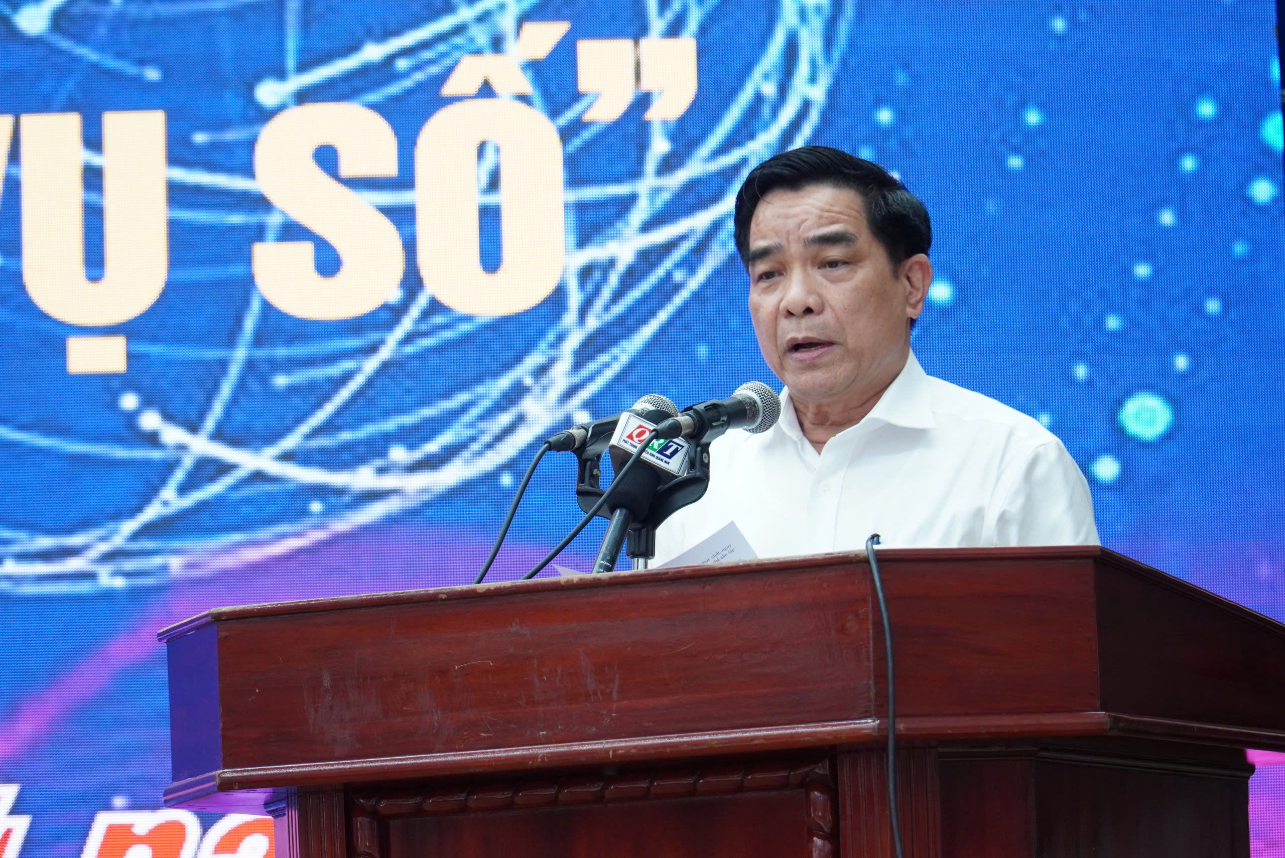 B&iacute; thư, Chủ tịch tỉnh Quảng Nam ph&aacute;t động phong tr&agrave;o "B&igrave;nh d&acirc;n học vụ số"- Ảnh 2.