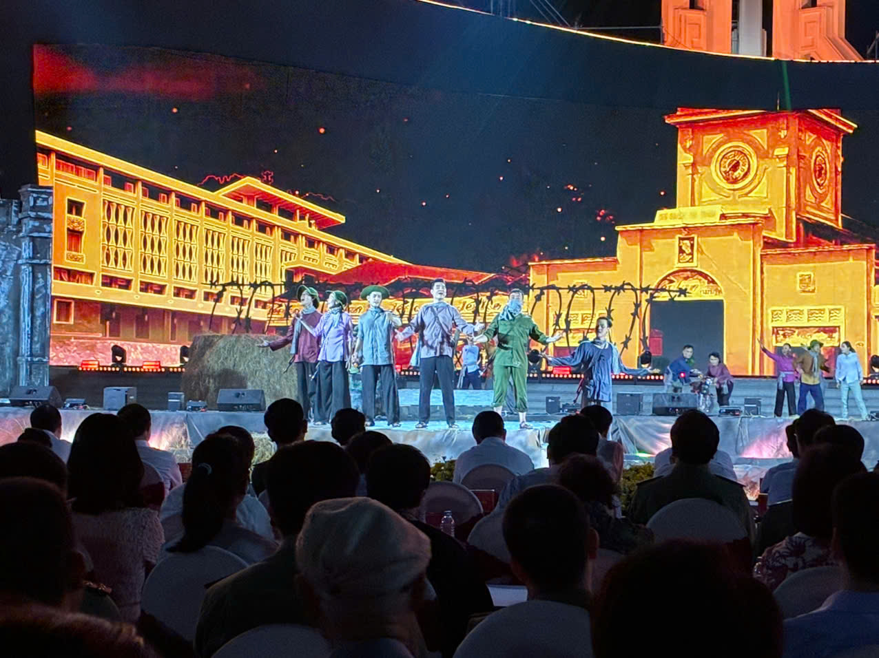 Chương tr&igrave;nh "K&yacute; ức để lại" ở T&acirc;y Ninh: Lời tri &acirc;n đối với c&aacute;c thế hệ chiến sĩ c&ocirc;ng an- Ảnh 7.