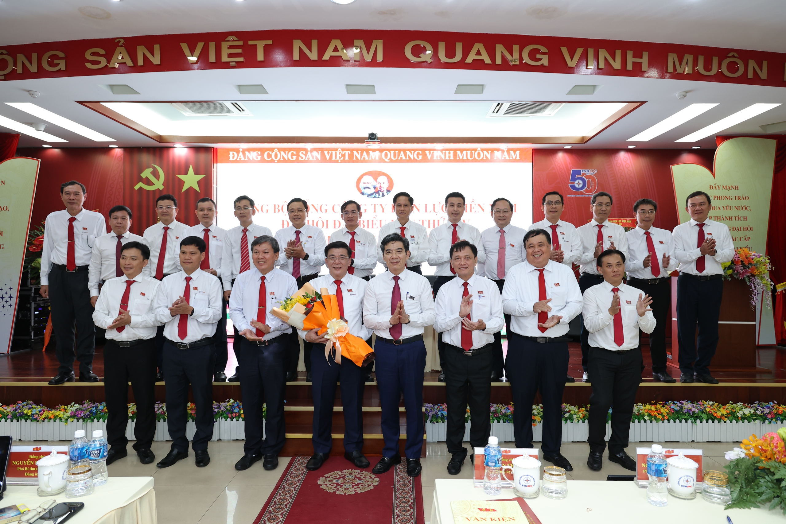 &Ocirc;ng L&ecirc; Văn Trang tiếp tục được t&iacute;n nhiệm giữ chức B&iacute; thư Đảng ủy EVNSPC- Ảnh 17.