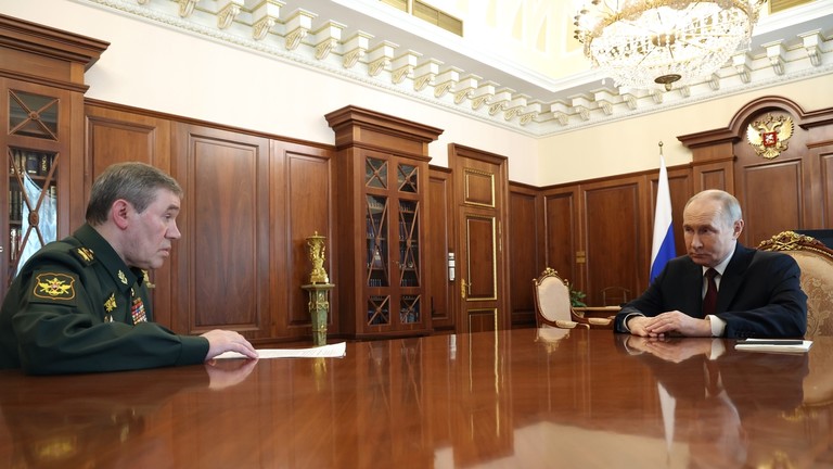 Tổng thống Putin tuyên bố tạm ngừng bắn với Ukraine- Ảnh 1.