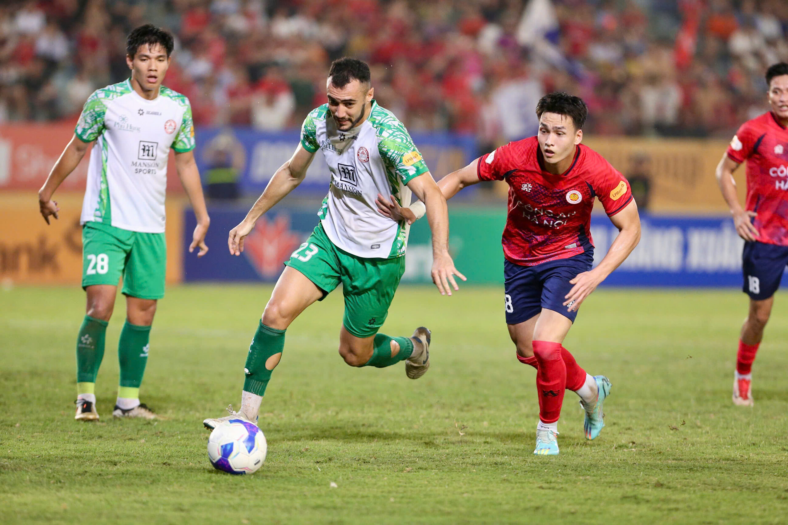 Nguyễn Quang Hải có nguy cơ lỡ hẹn với Man United- Ảnh 4.