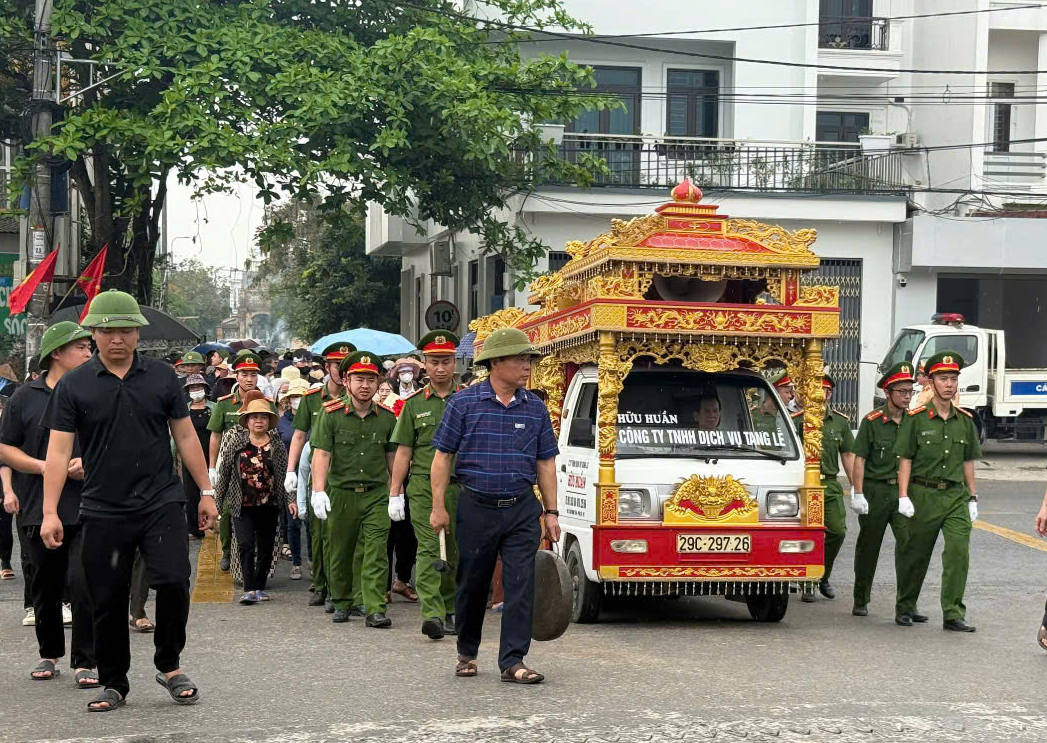 Nghẹn ngào tiễn đưa Thiếu tá Nguyễn Đăng Khải về đất mẹ- Ảnh 6.