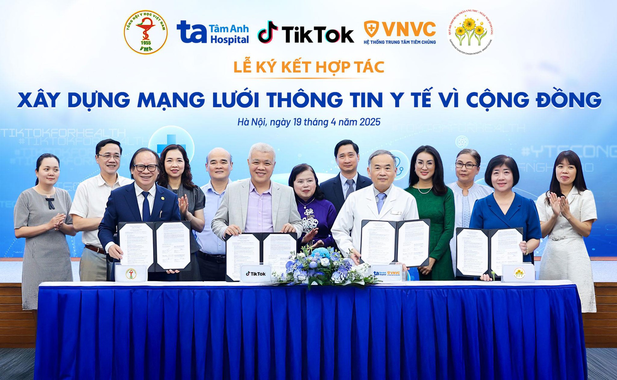 Hàng ngàn chuyên gia của BVĐK Tâm Anh, VNVC tham gia mạng lưới thông tin y tế vì cộng đồng- Ảnh 1.