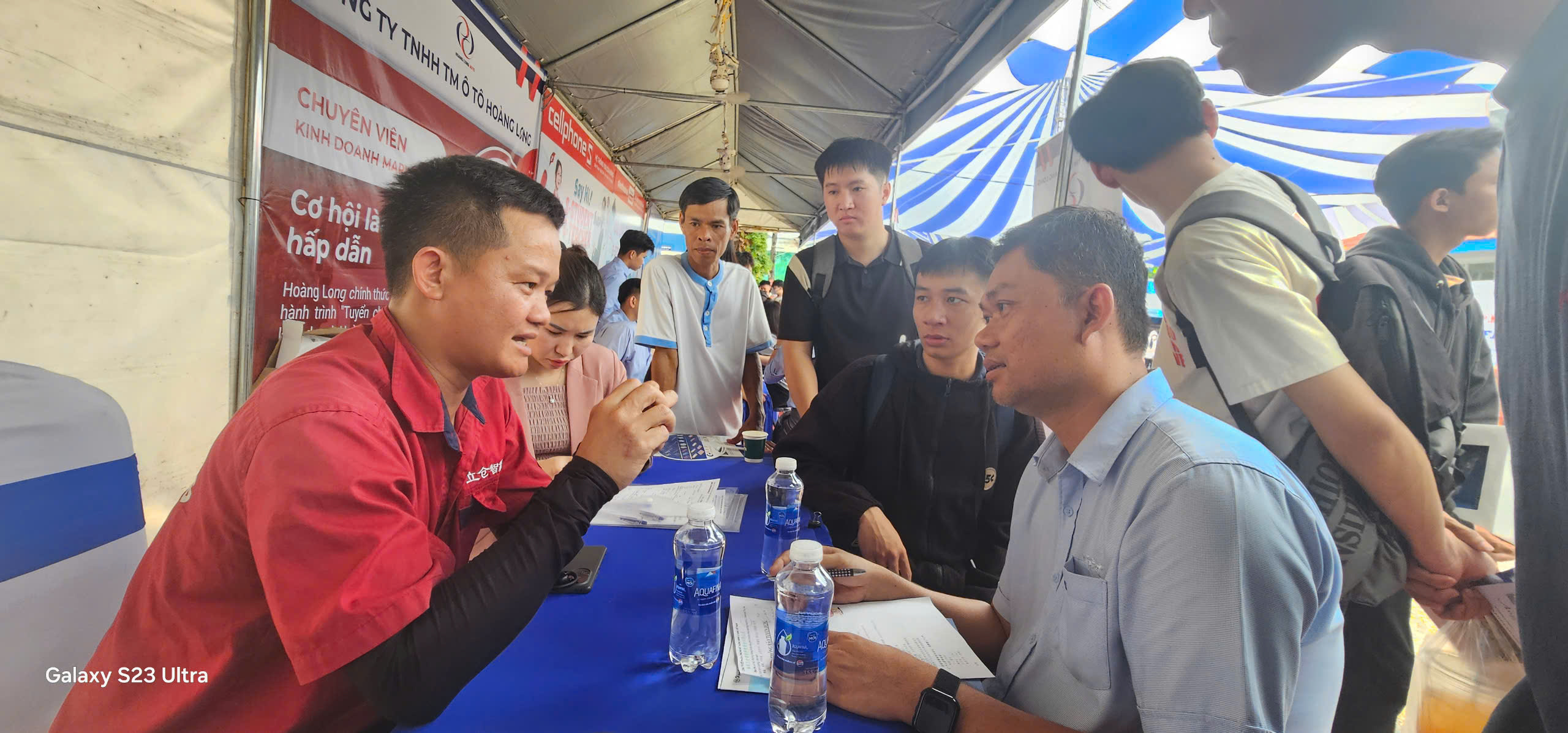 Hơn 1.000 vị tr&iacute; việc l&agrave;m "ch&agrave;o mời" sinh vi&ecirc;n Trường Đại học Thủ Dầu Một- Ảnh 4.