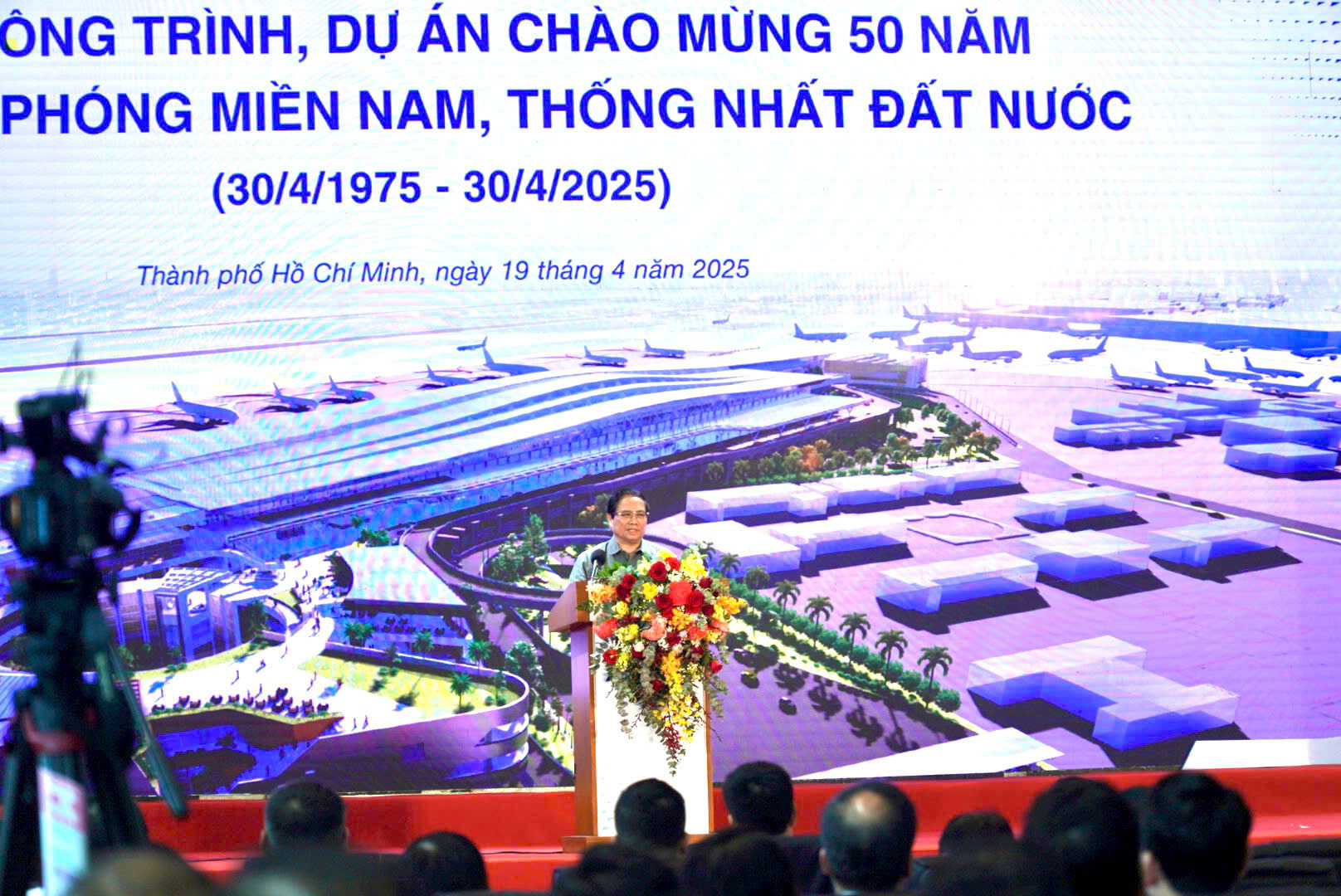 Thủ tướng Phạm Minh Ch&iacute;nh: Nh&agrave; ga T3 - T&acirc;n Sơn Nhất vượt tiến độ tạo động lực cho s&acirc;n bay Long Th&agrave;nh- Ảnh 2.