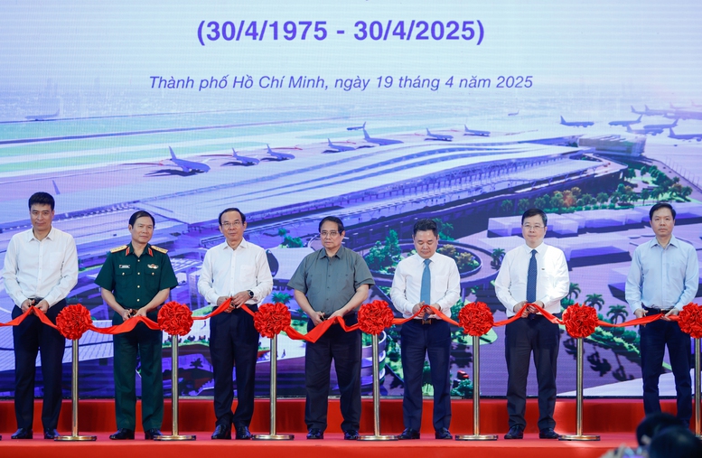 Thủ tướng Phạm Minh Ch&iacute;nh: Nh&agrave; ga T3 - T&acirc;n Sơn Nhất vượt tiến độ tạo động lực cho s&acirc;n bay Long Th&agrave;nh- Ảnh 3.