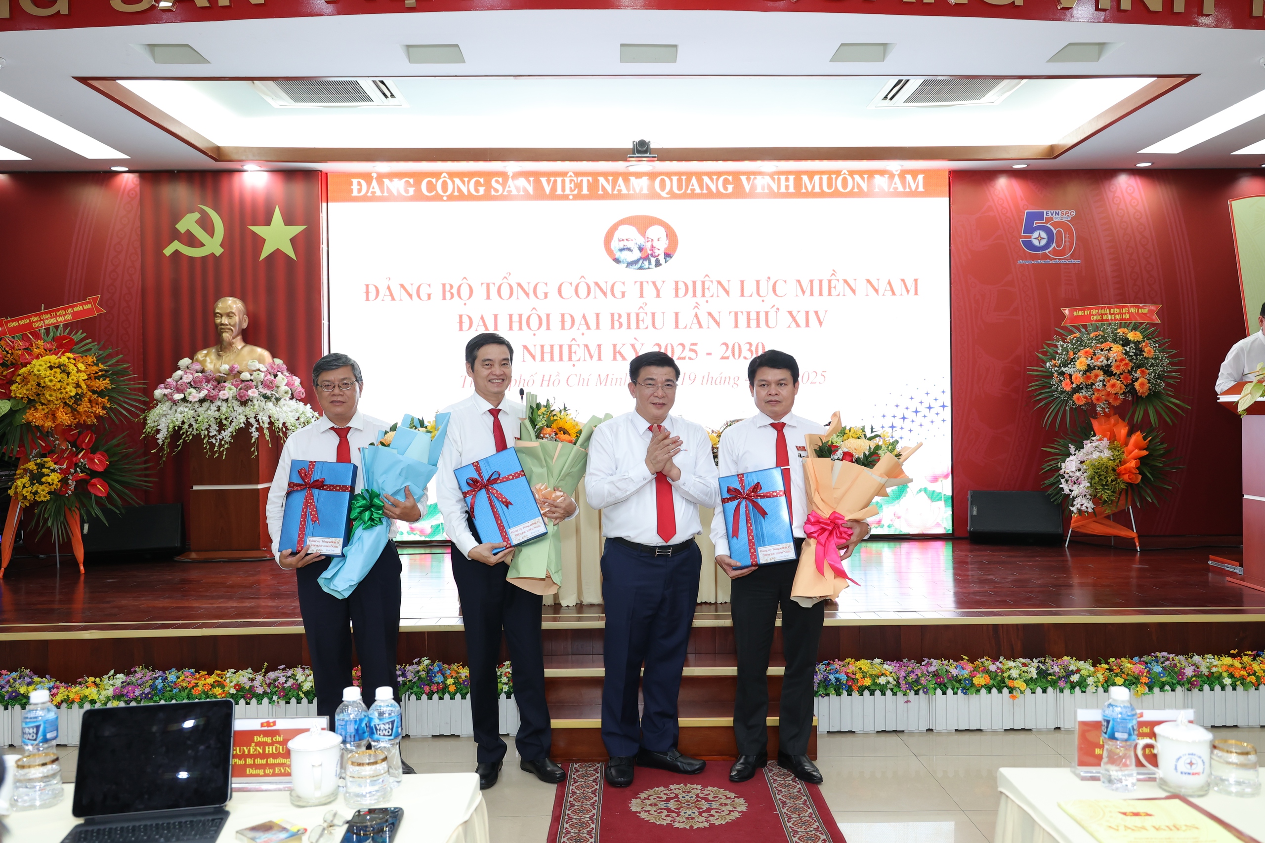 &Ocirc;ng L&ecirc; Văn Trang tiếp tục được t&iacute;n nhiệm giữ chức B&iacute; thư Đảng ủy EVNSPC- Ảnh 15.