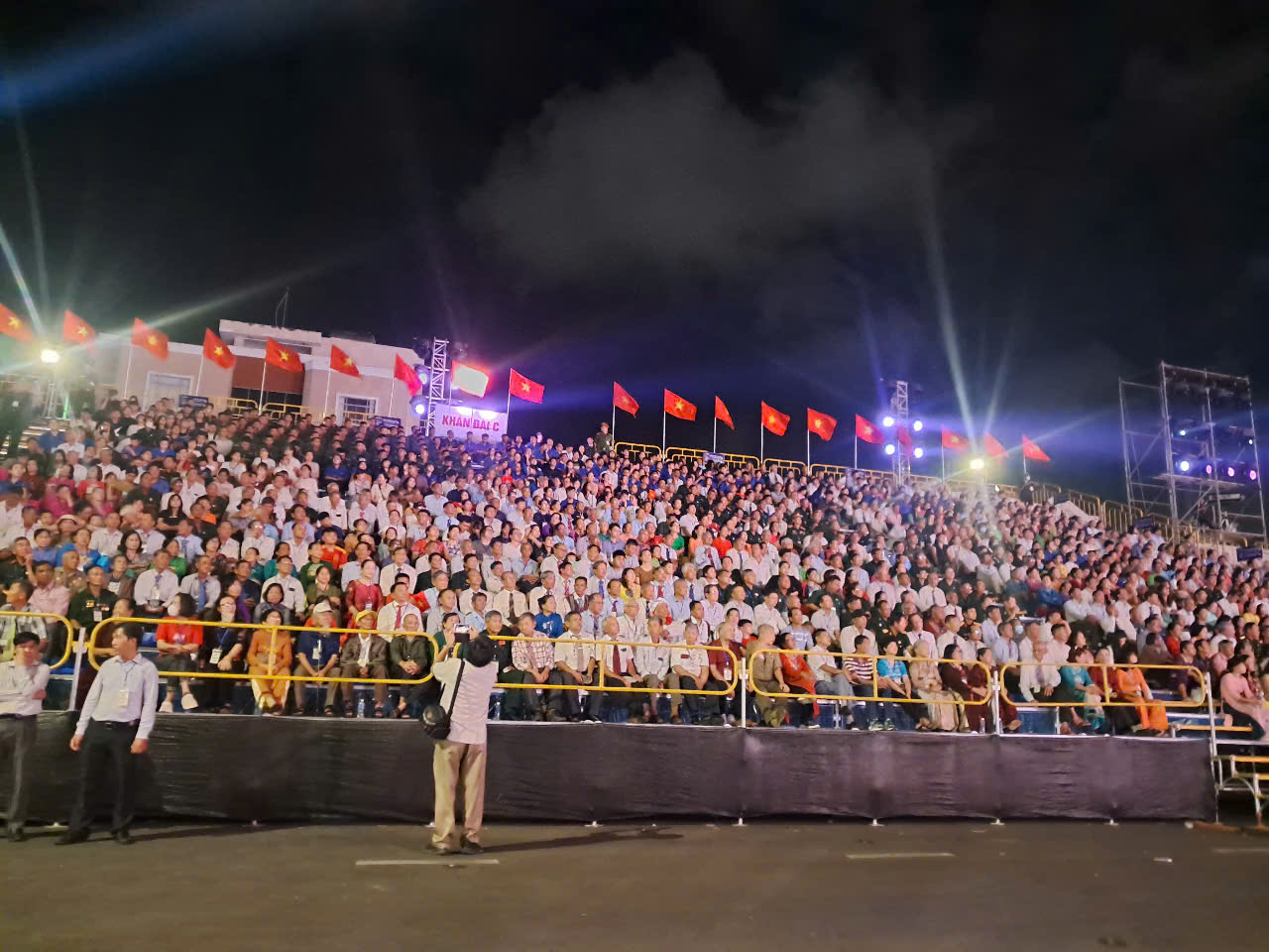 Phó Thủ tướng Thường trực Nguyễn Hòa Bình ấn tượng với cách “trị hạn” của Bình Thuận- Ảnh 3.