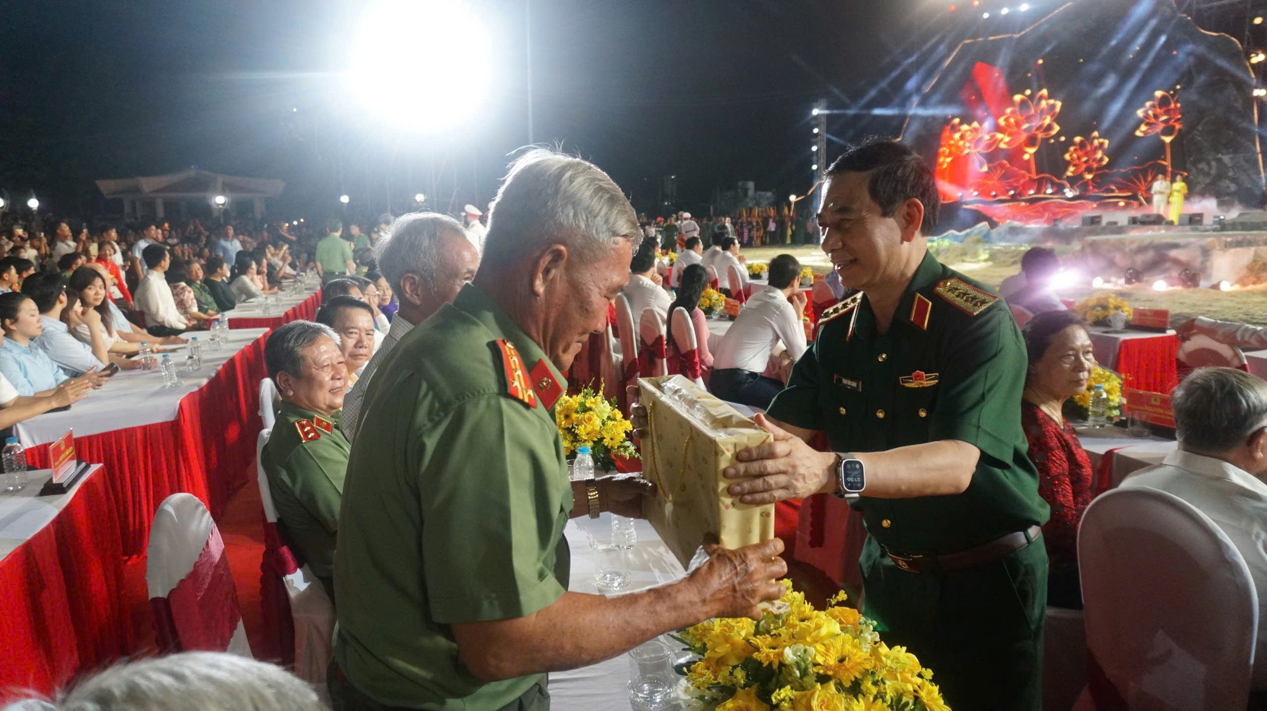 Chương tr&igrave;nh "K&yacute; ức để lại" ở T&acirc;y Ninh: Lời tri &acirc;n đối với c&aacute;c thế hệ chiến sĩ c&ocirc;ng an- Ảnh 8.