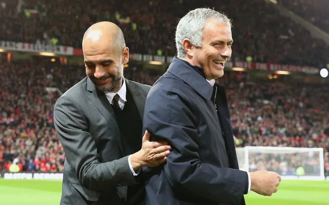 Pep Guardiola đồng quan điểm với Mourinho giữa cơn b&atilde;o của Man City