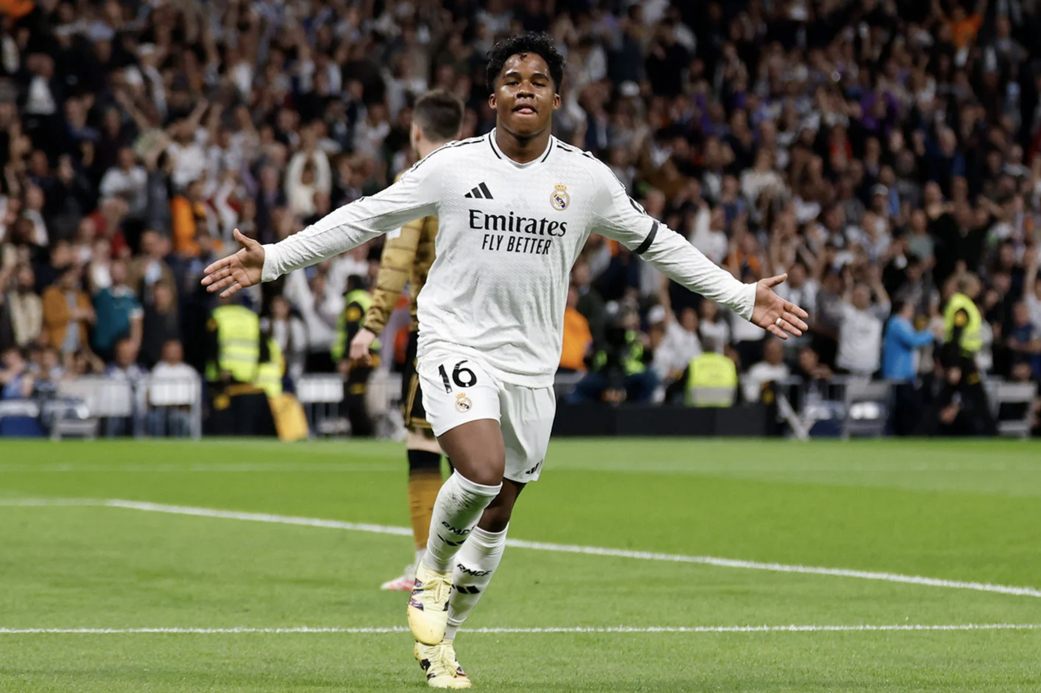 Thắng nghẹt thở b&aacute;n kết C&uacute;p Nh&agrave; vua, Real Madrid tiếp tục mơ "c&uacute; ăn ba"- Ảnh 3.