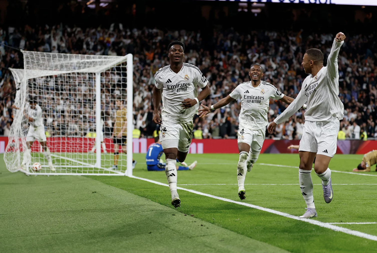 Thắng nghẹt thở b&aacute;n kết C&uacute;p Nh&agrave; vua, Real Madrid tiếp tục mơ "c&uacute; ăn ba"- Ảnh 8.