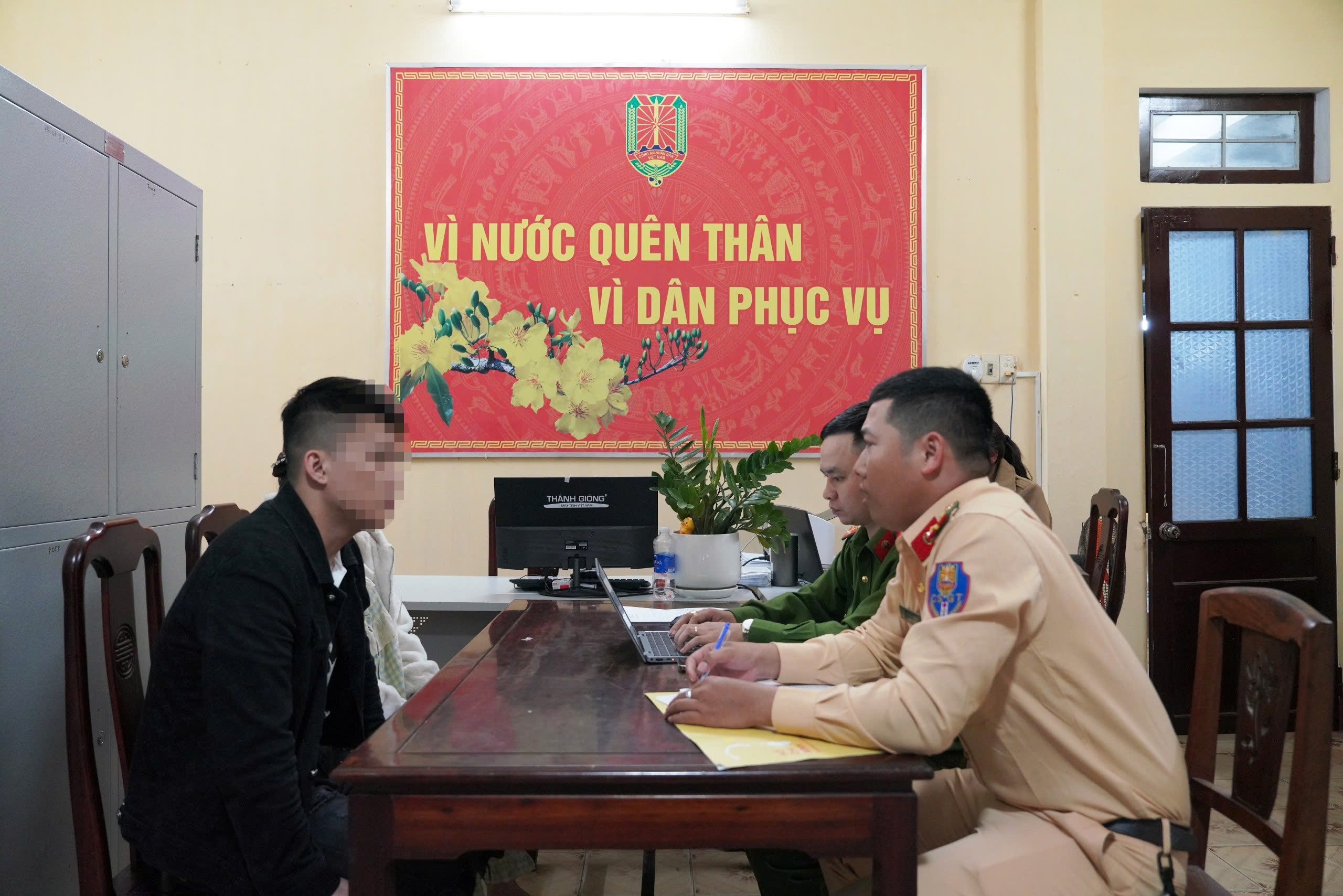 Lời khai của người đàn ông đánh người sau va chạm giao thông- Ảnh 1.