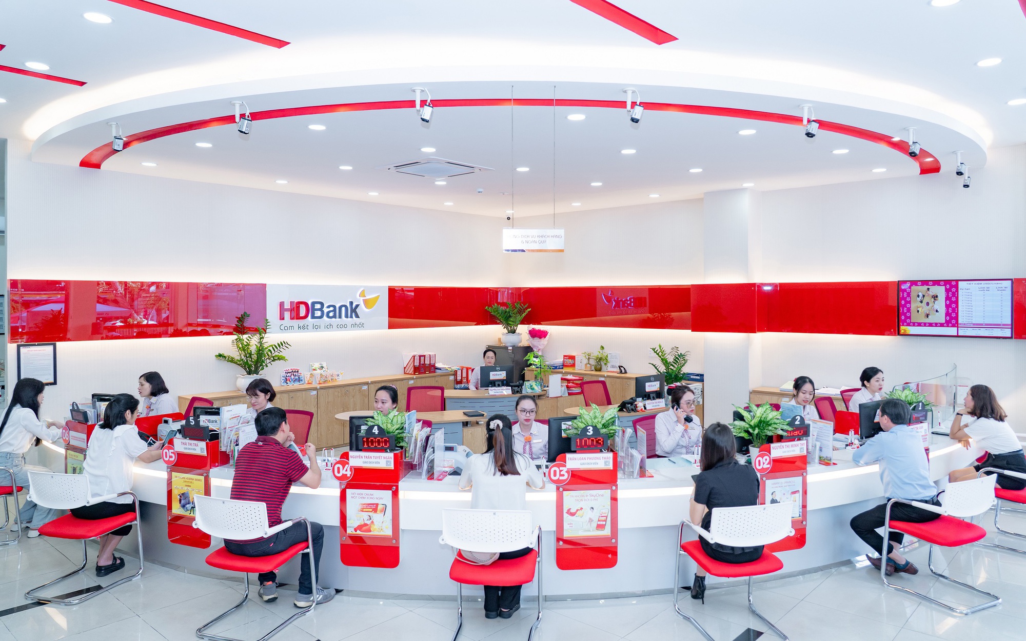 Lợi nhuận HDBank năm 2024 sau kiểm toán trên 16.700 tỉ đồng, tăng trưởng 28,5%