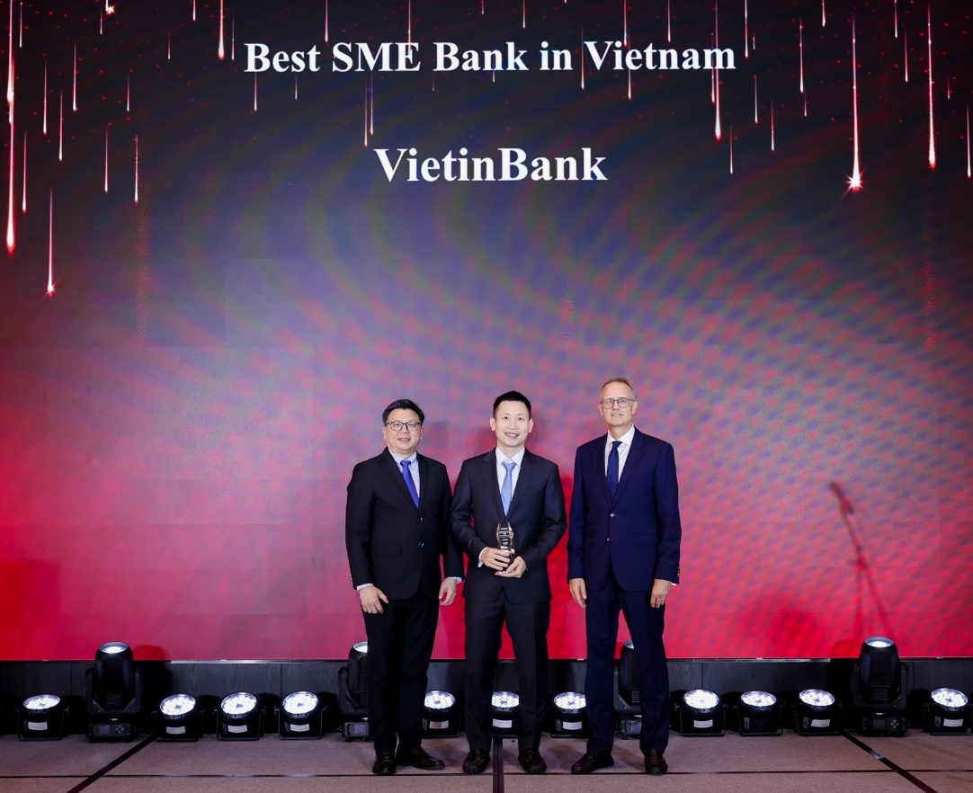 VietinBank 5 năm li&ecirc;n tiếp l&agrave; ng&acirc;n h&agrave;ng SME tốt nhất Việt Nam- Ảnh 1.