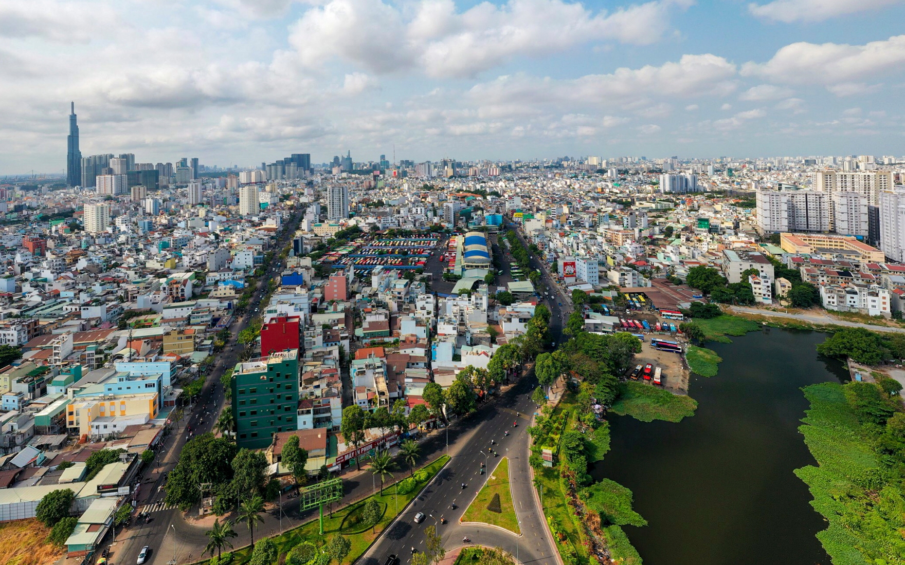 Kinh tế TP HCM tăng cao nhất so với cùng kỳ kể từ năm 2020