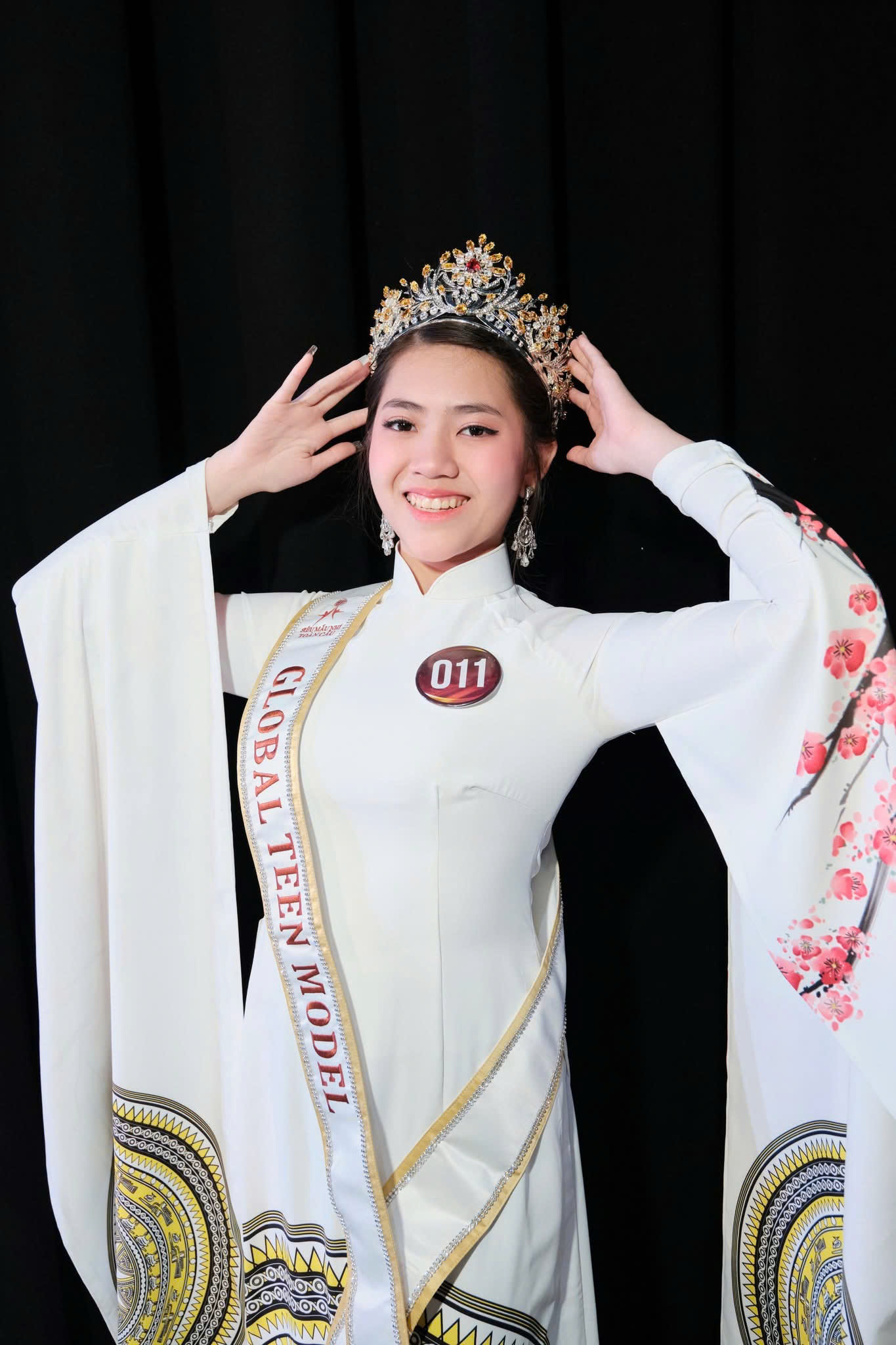 L&ecirc; Ngọc Hương đoạt giải "Si&ecirc;u mẫu teen to&agrave;n cầu 2025"- Ảnh 2.