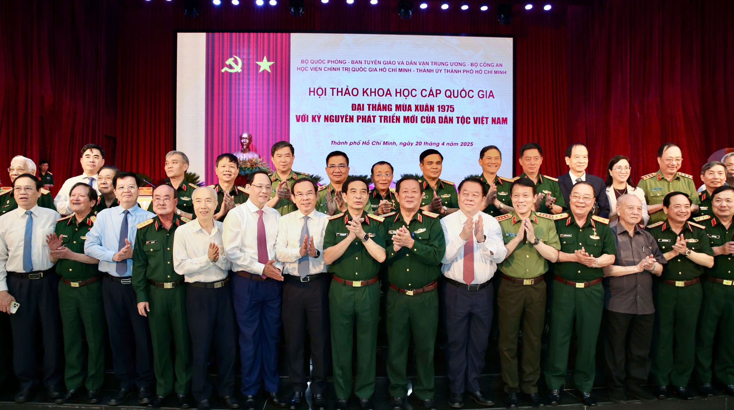 Đại thắng m&ugrave;a Xu&acirc;n 1975: Nguồn động lực tinh thần 
để đất nước bước v&agrave;o kỷ nguy&ecirc;n mới- Ảnh 1.