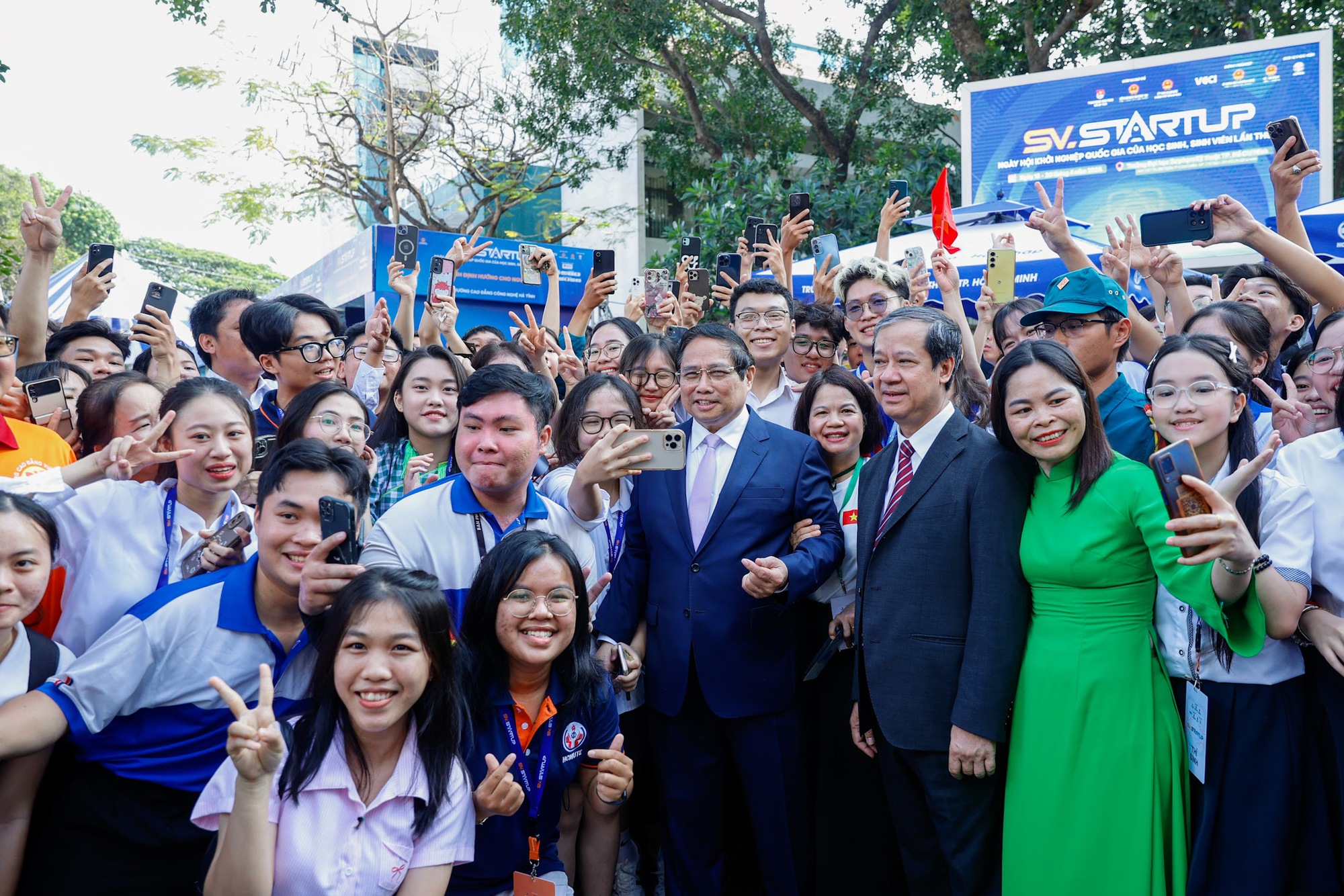 Thủ tướng Phạm Minh Chính: Tăng cường kết nối, hỗ trợ thế hệ trẻ khởi nghiệp- Ảnh 1.