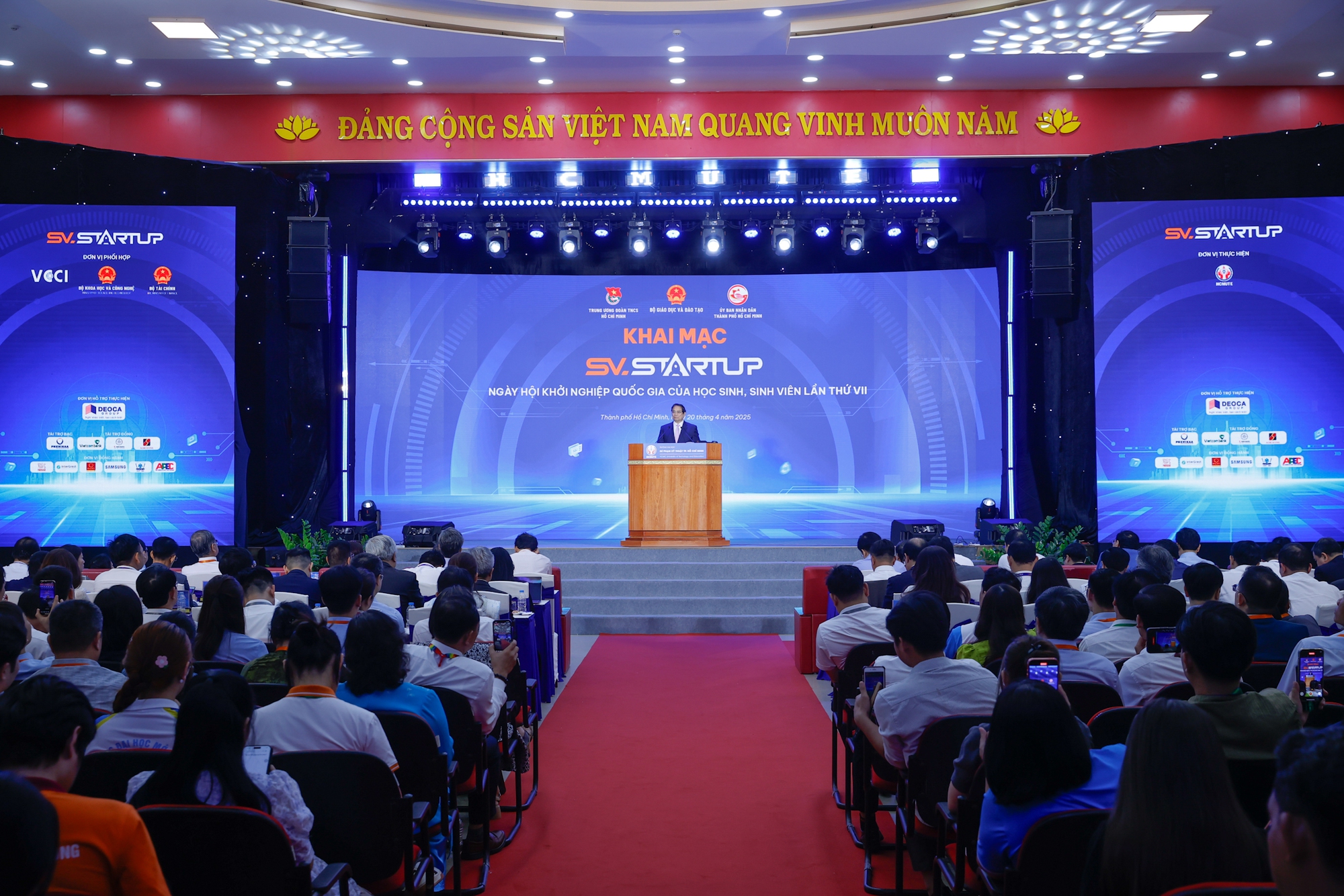 Thủ tướng Phạm Minh Chính: Tăng cường kết nối, hỗ trợ thế hệ trẻ khởi nghiệp- Ảnh 2.