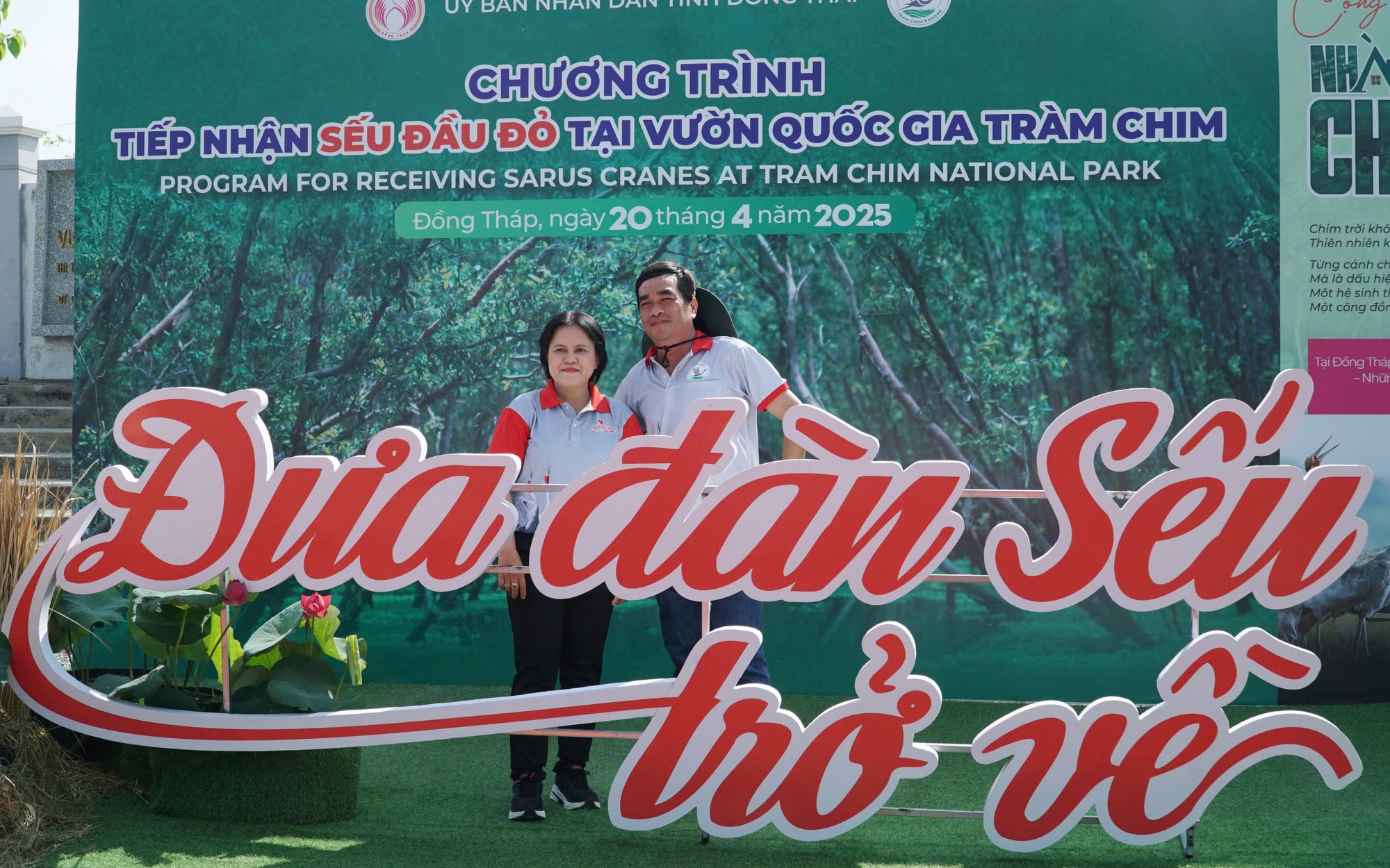 Tỉnh Đồng Tháp cam kết mạnh mẽ về bảo tồn sếu đầu đỏ