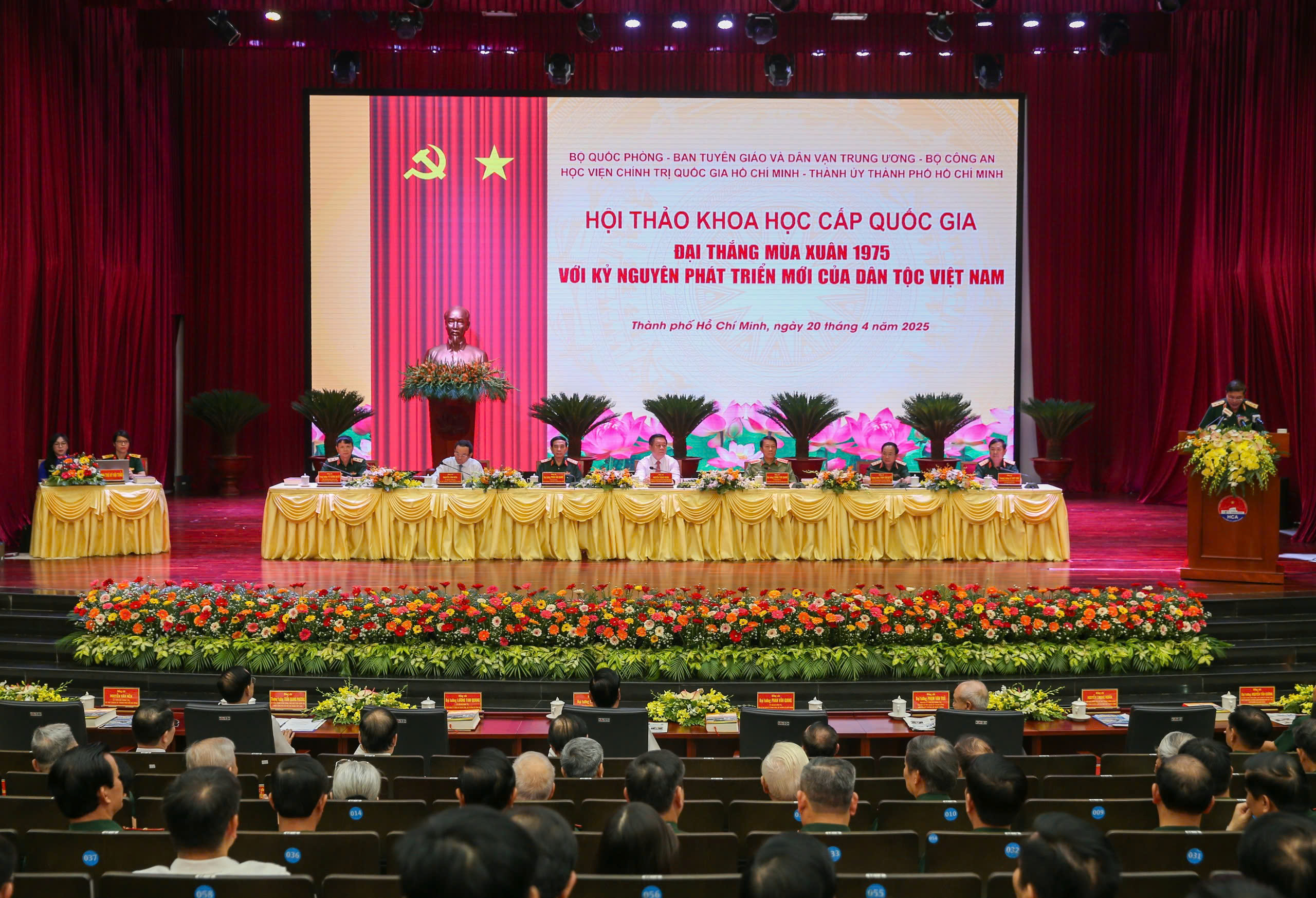Đại thắng mùa Xuân 1975: Động lực vươn mình của dân tộc- Ảnh 1.