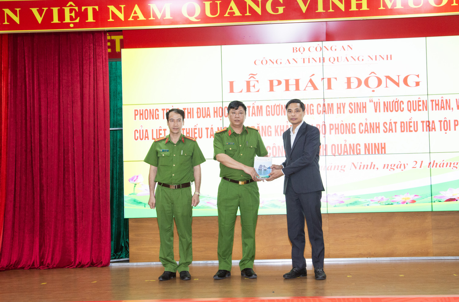 Ph&aacute;t động thi đua học tập tấm gương dũng cảm của liệt sĩ, Thiếu t&aacute; Nguyễn Đăng Khải- Ảnh 5.
