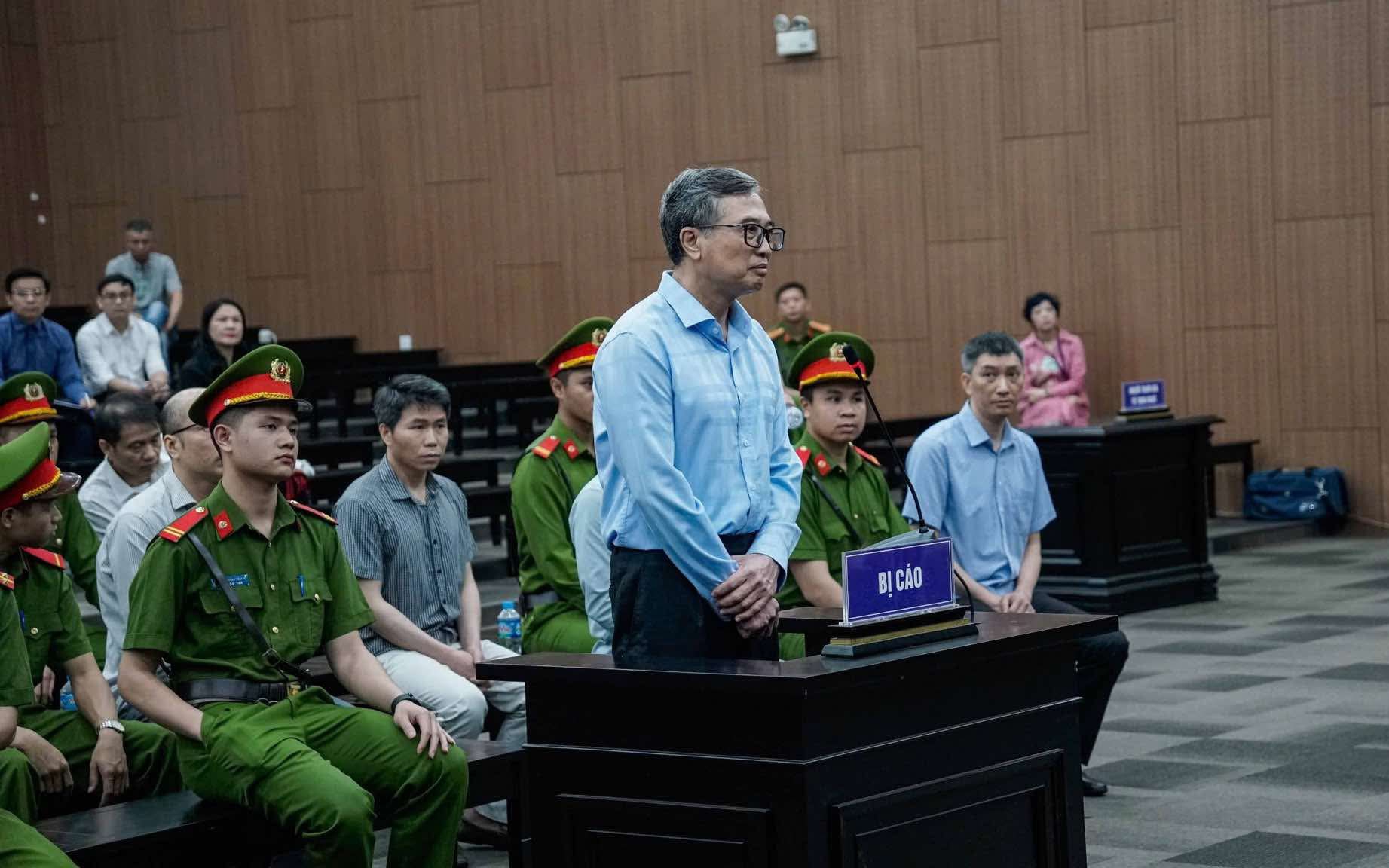 Cựu thứ trưởng Hoàng Quốc Vượng khai nhận 1,5 tỉ đồng nhưng "không nhớ khi nào"