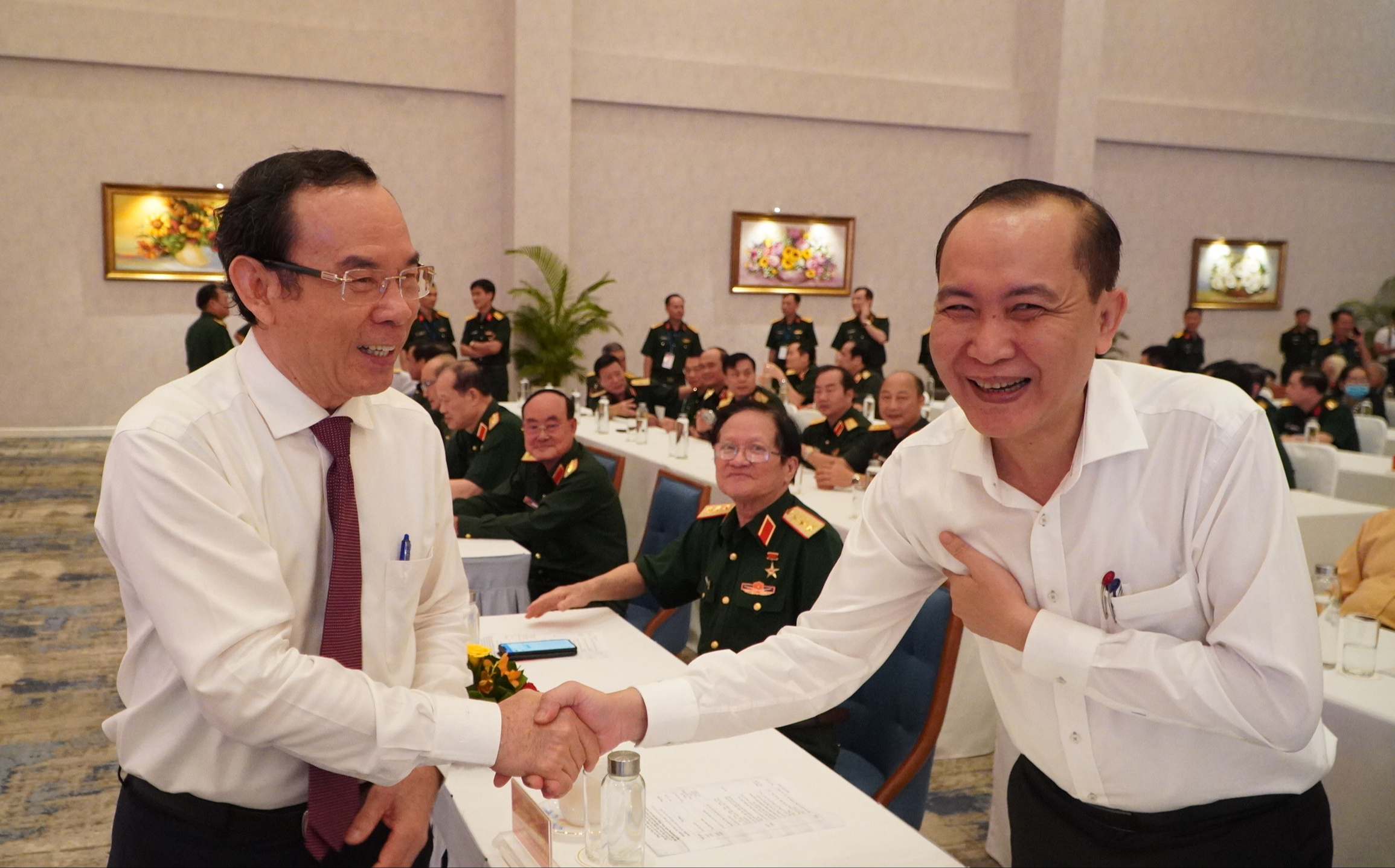 Tổng B&iacute; thư T&ocirc; L&acirc;m gặp mặt c&aacute;c đại biểu từng tham gia Chiến dịch Hồ Ch&iacute; Minh tại TP HCM- Ảnh 3.
