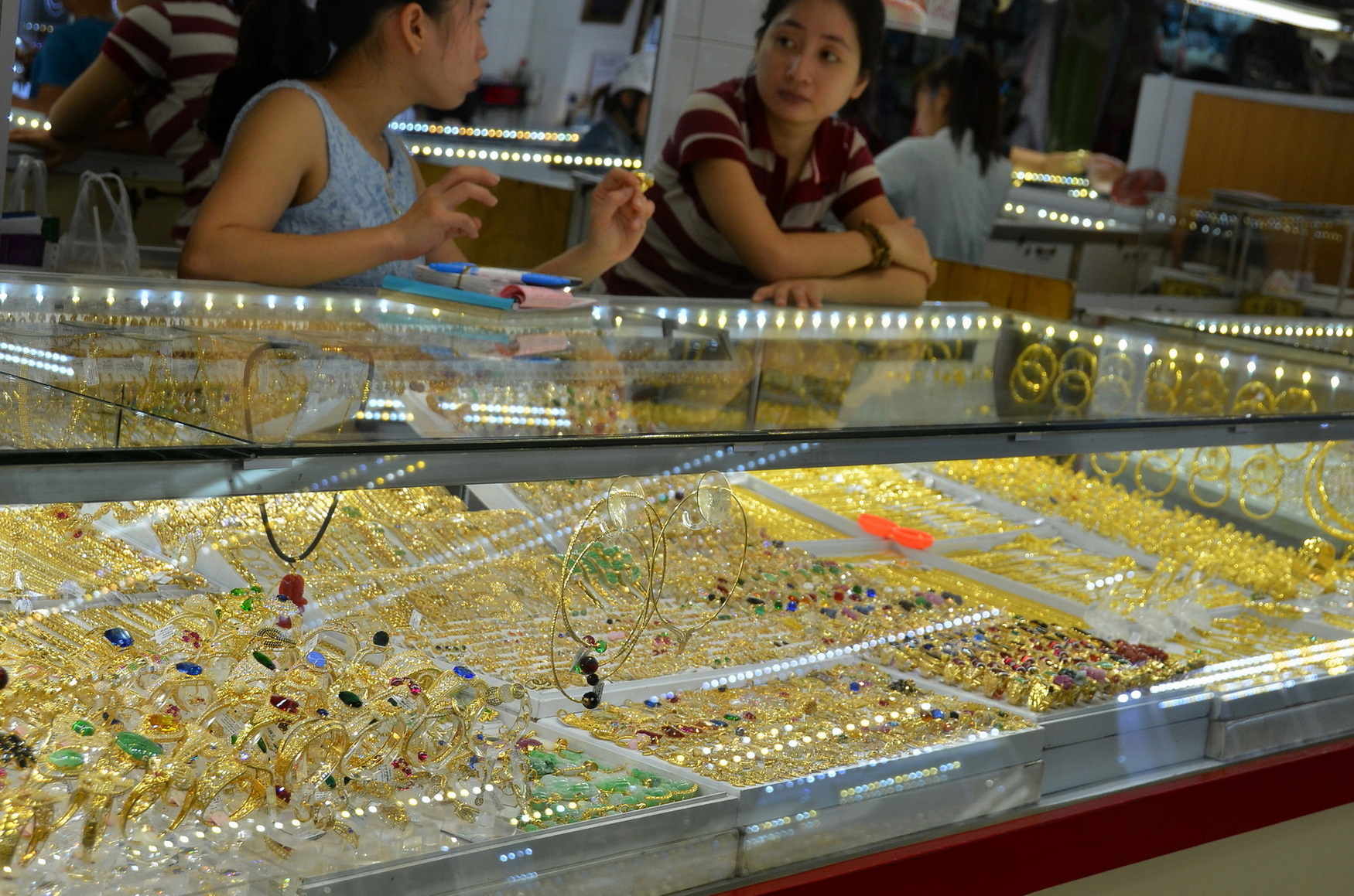 Giá vàng hôm nay, 22-4: Tăng dữ dội - Ảnh 1.