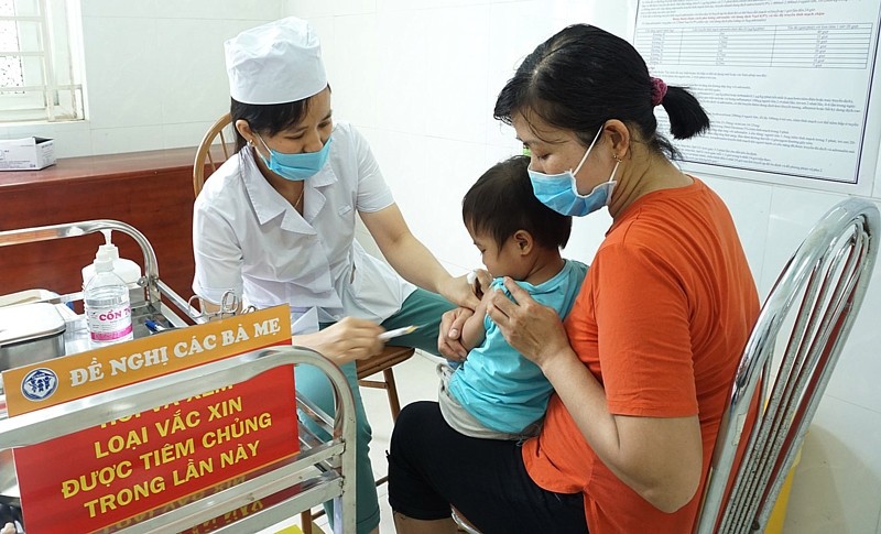 Triển khai ti&ecirc;m miễn ph&iacute; vắc-xin phế cầu- Ảnh 2.