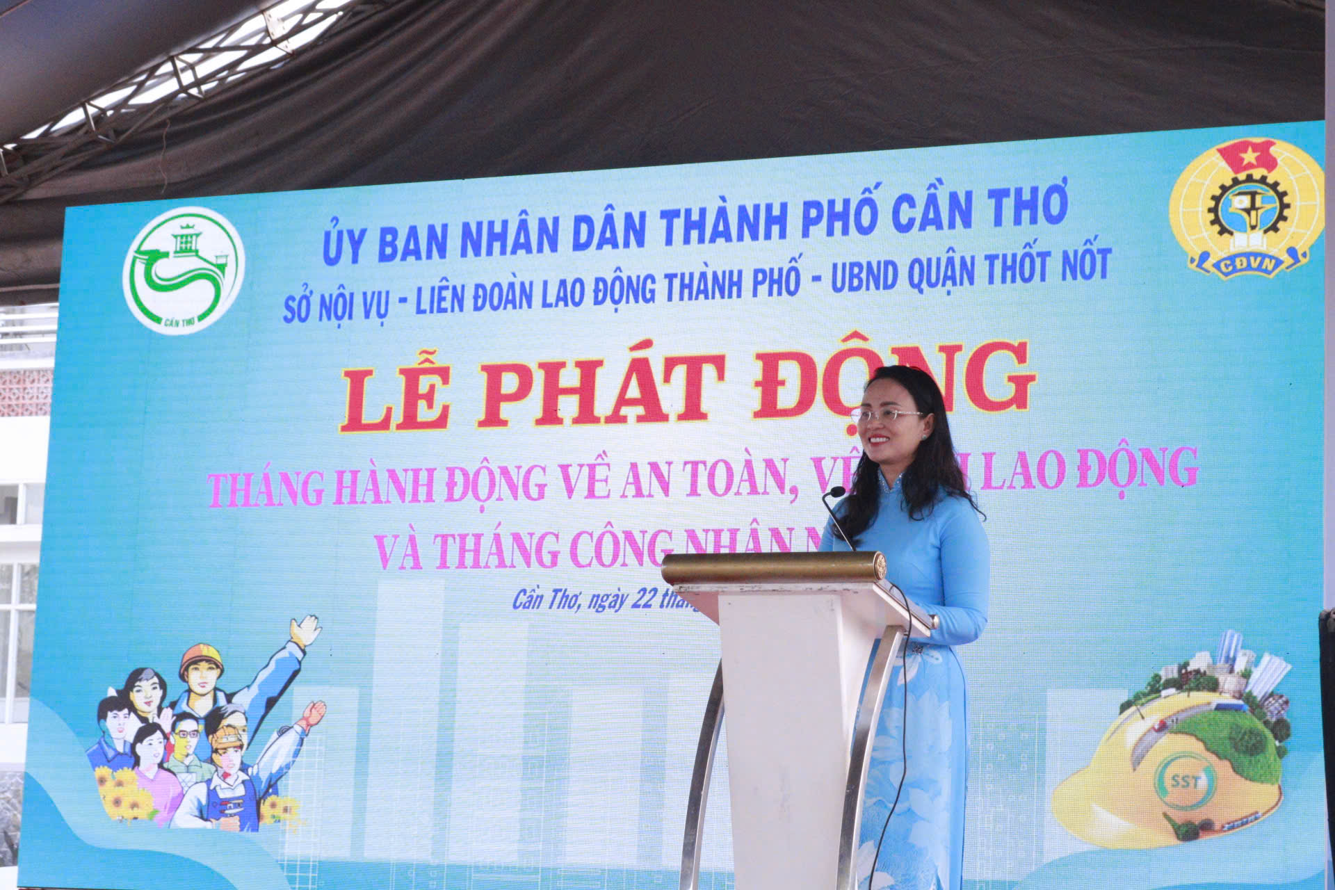 Phối hợp tổ chức chương trình "Tự hào cờ Tổ quốc" trong Tháng Công nhân tại Cần Thơ- Ảnh 1.