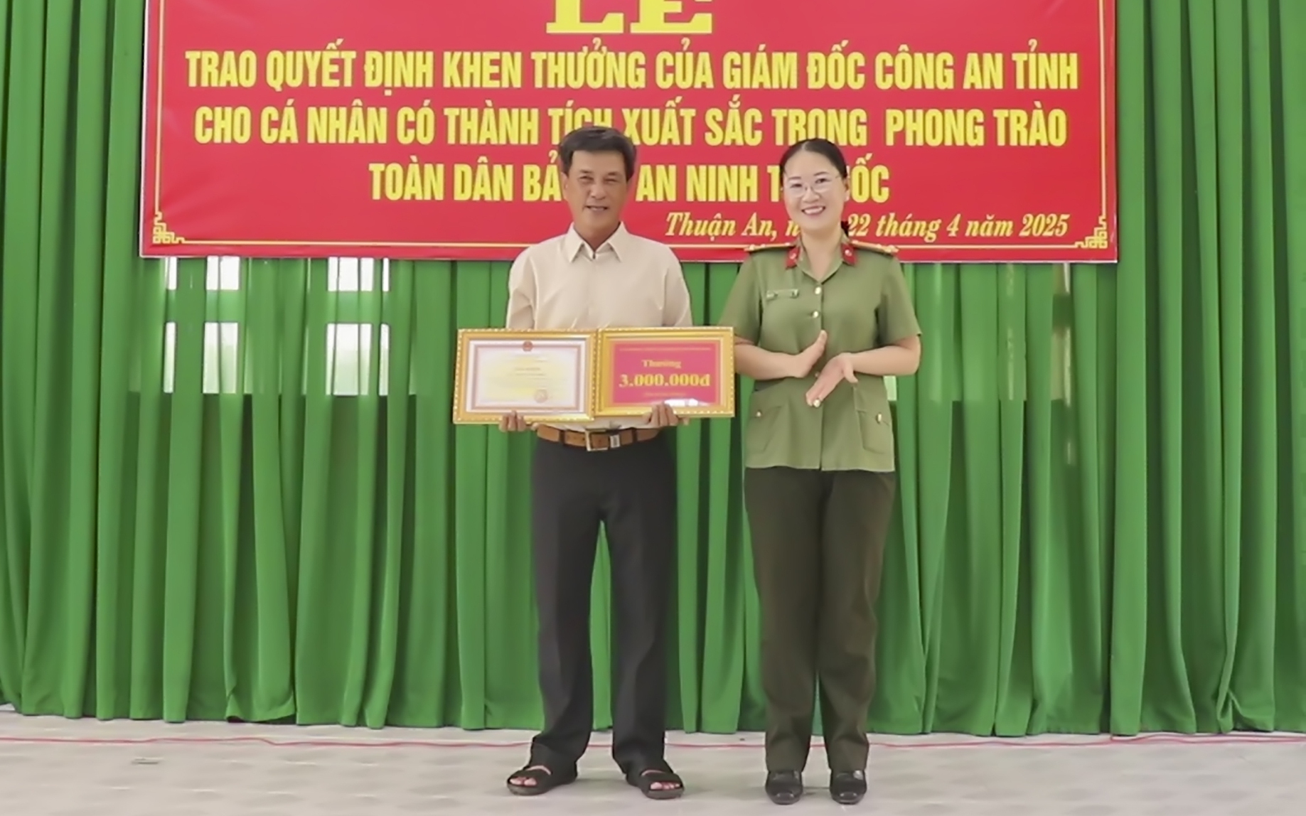 Trực giác nhạy bén, tài xế xe ôm chở nghi phạm giết 2 mẹ con đến trụ sở công an