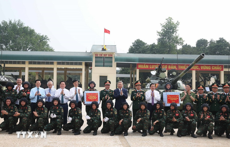 Tổng Bí thư: Binh chủng Tăng thiết giáp phải thật sự xứng đáng là lực lượng đột kích mạnh- Ảnh 8.