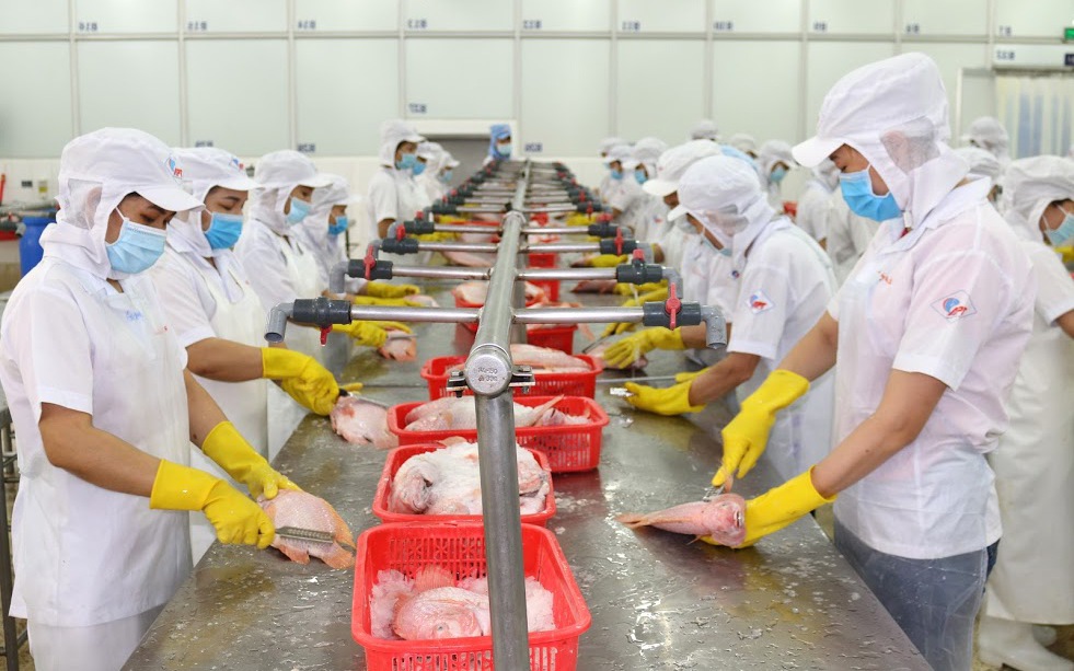 Đi làm ngày lễ 30-4 và 1-5, người lao động có thể nhận lương 490%