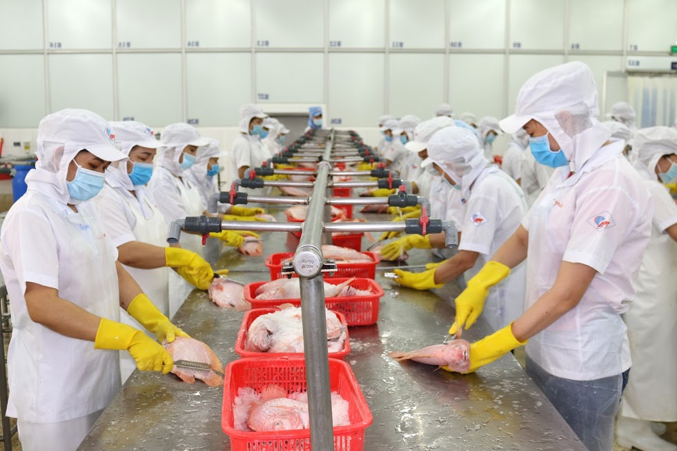 Đi l&agrave;m ng&agrave;y lễ 30-4 v&agrave; 1-5, người lao động c&oacute; thể nhận lương 490%- Ảnh 1.