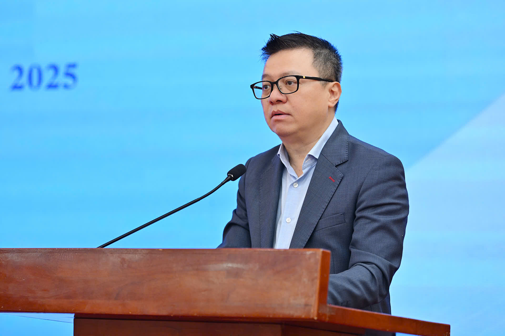 Đại diện Bộ Tài chính nói gì về tăng thuế tiêu thụ đặc biệt với rượu, bia, nước giải khát? - Ảnh 1.