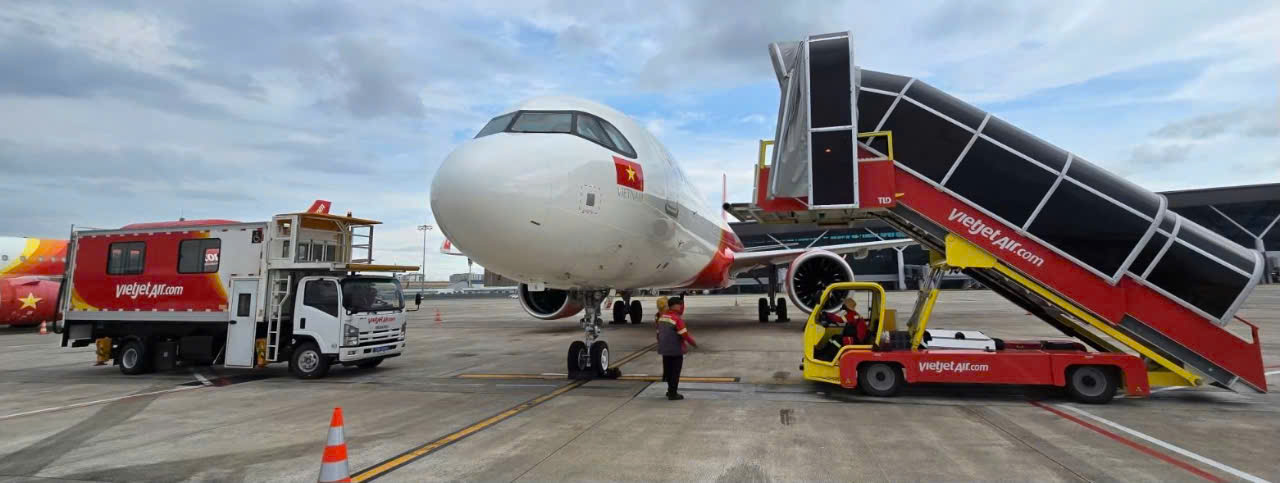 Vietjet l&ecirc;n tiếng vụ chậm chuyến, thất lạc h&agrave;nh l&yacute; tại T&acirc;n Sơn Nhất- Ảnh 1.