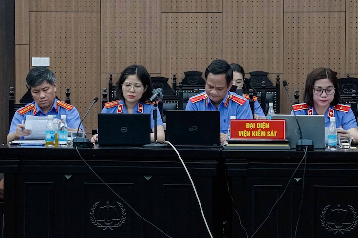 Cựu thứ trưởng Bộ C&ocirc;ng Thương Ho&agrave;ng Quốc Vượng bị đề nghị 6-7 năm t&ugrave;- Ảnh 2.