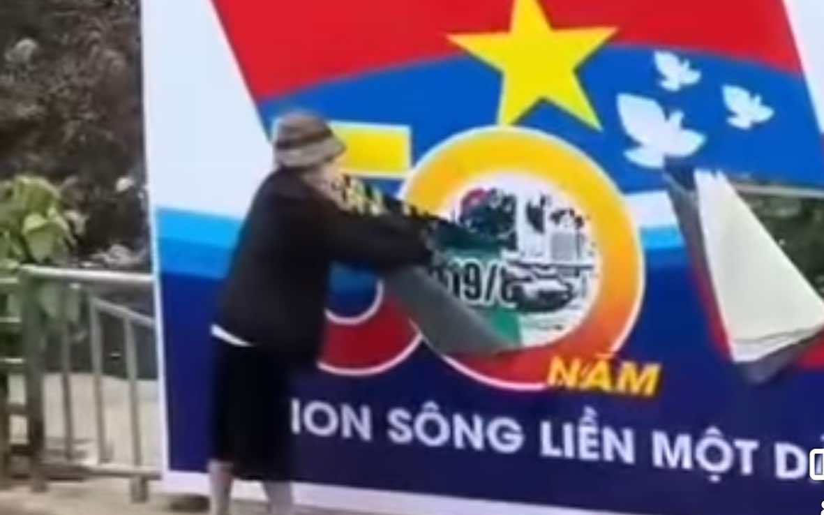 Vì sao người phụ nữ rạch panô mừng ngày thống nhất đất nước?